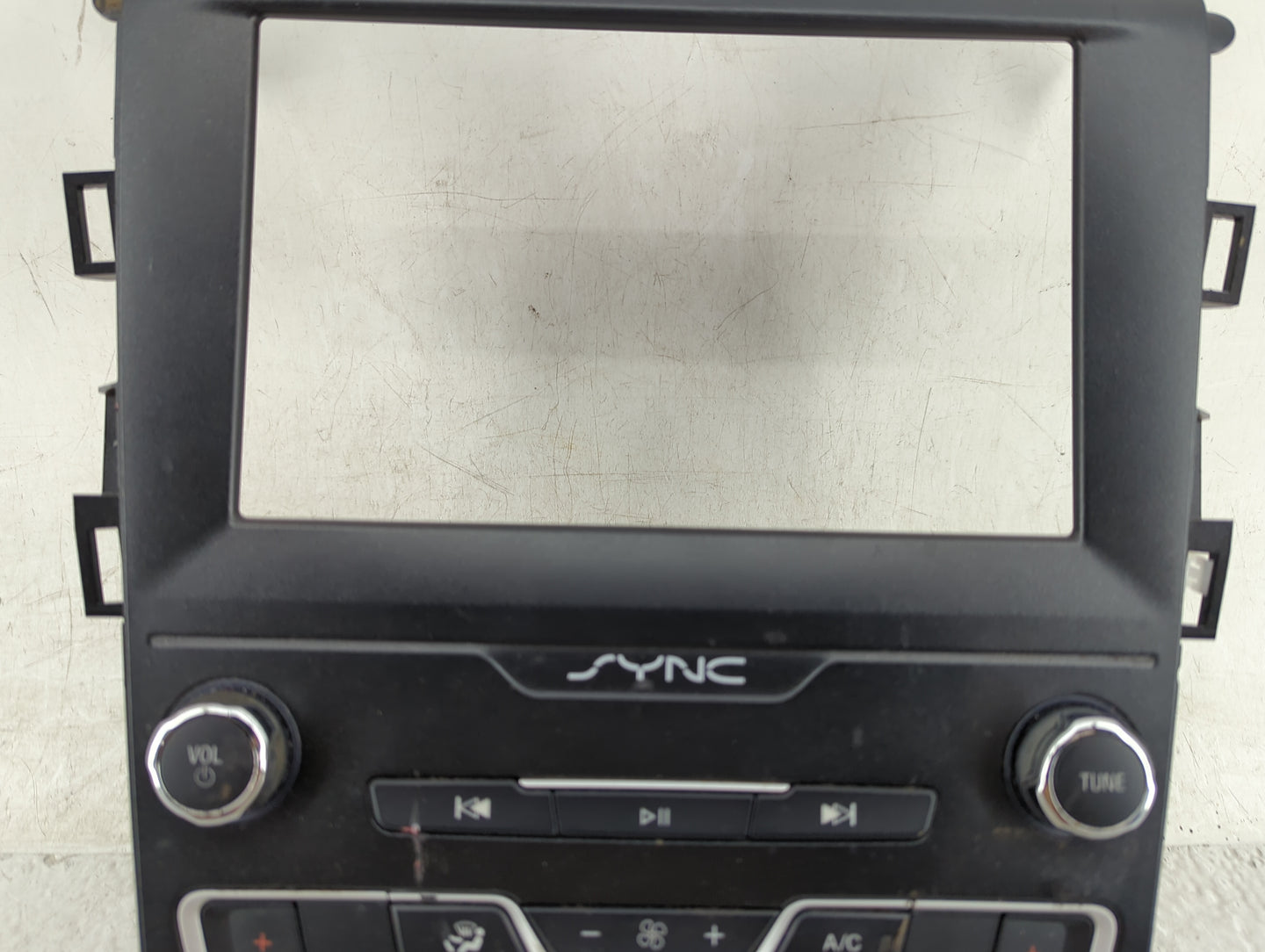 2019-2020 Ford Fusion Radio Control Panel - Oemusedautoparts1.com