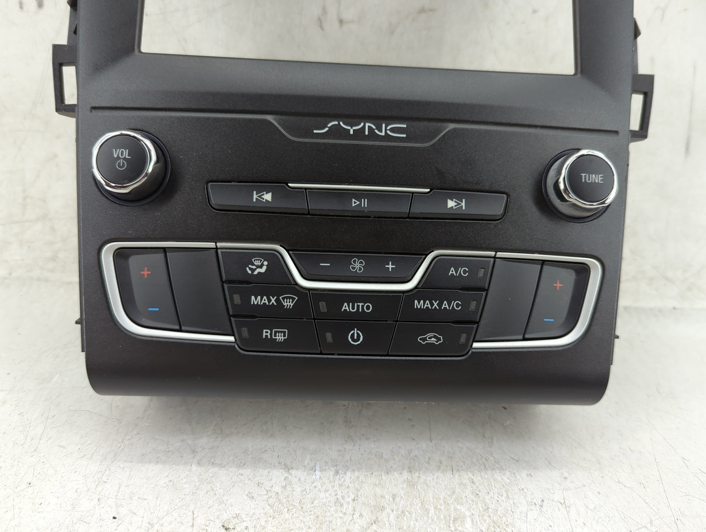 2017-2020 Ford Fusion Radio Control Panel - Oemusedautoparts1.com
