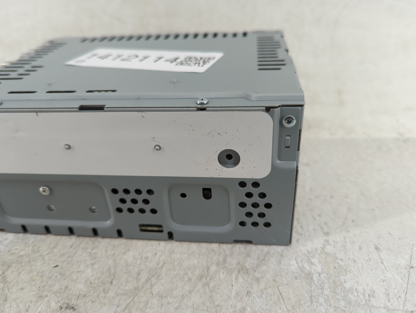 2019-2020 Ford Fusion Radio AM FM Cd Player Receiver Replacement P/N:KS7T-18D818-YB Fits Fits 2019 2020 OEM Used Auto Parts 
