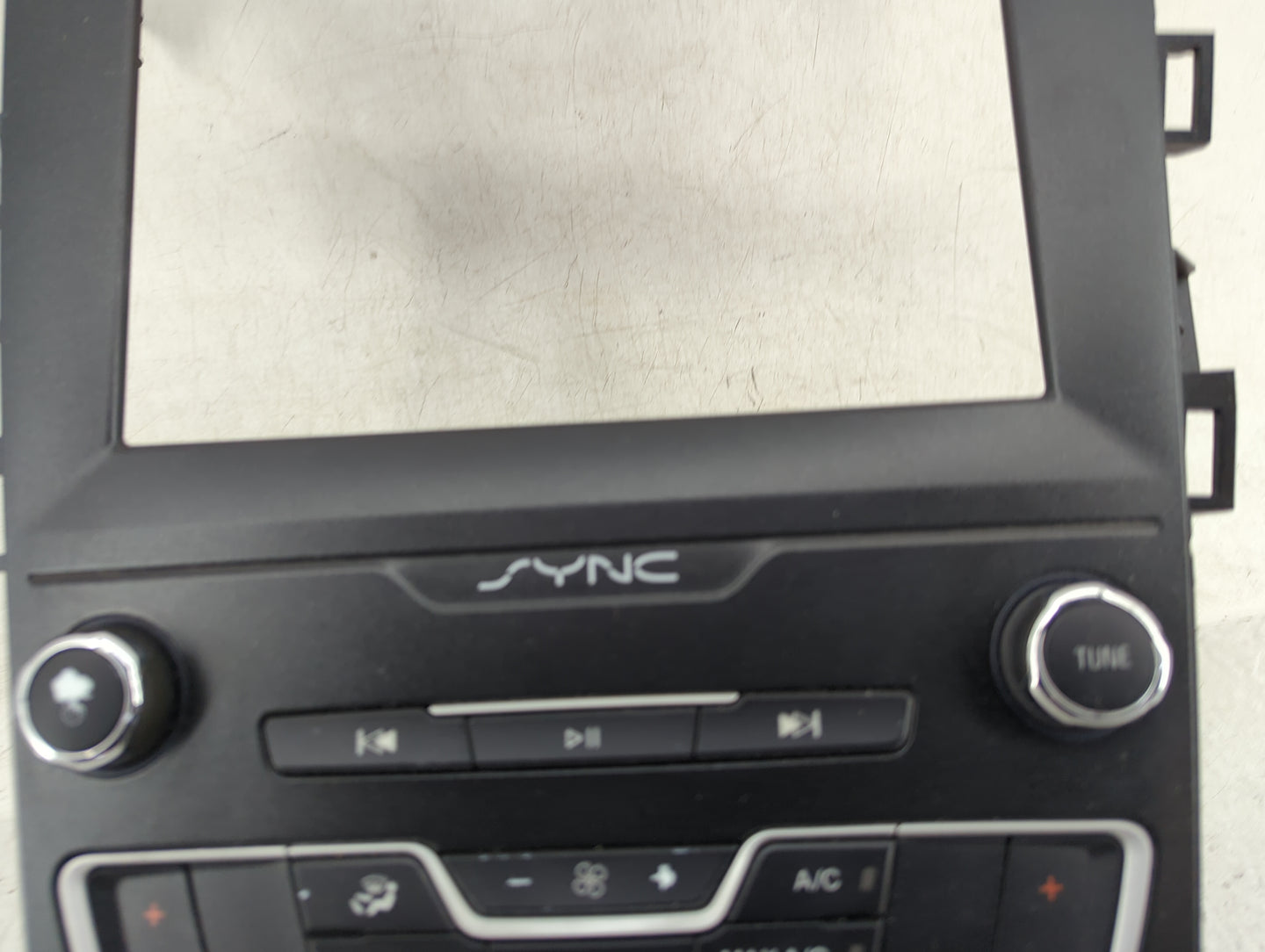 2019-2020 Ford Fusion Radio AM FM Cd Player Receiver Replacement P/N:KS7T-18E245-CGE Fits Fits 2019 2020 OEM Used Auto Parts