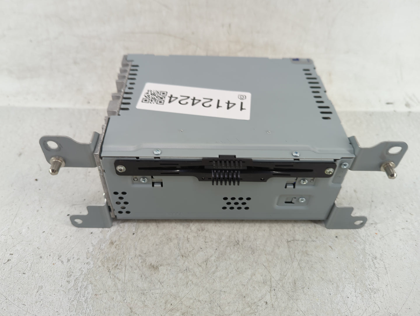 2019-2020 Ford Fusion Radio AM FM Cd Player Receiver Replacement P/N:KS7T-19C107-XB Fits Fits 2019 2020 OEM Used Auto Parts 
