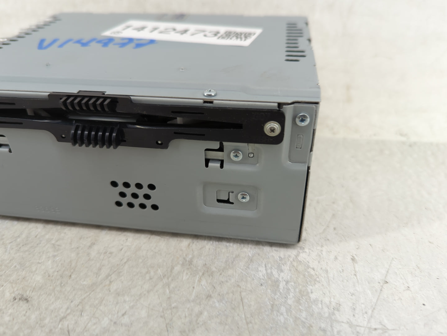 2019-2020 Ford Fusion Radio AM FM Cd Player Receiver Replacement P/N:KS7T-19C107-CB Fits Fits 2019 2020 OEM Used Auto Parts 