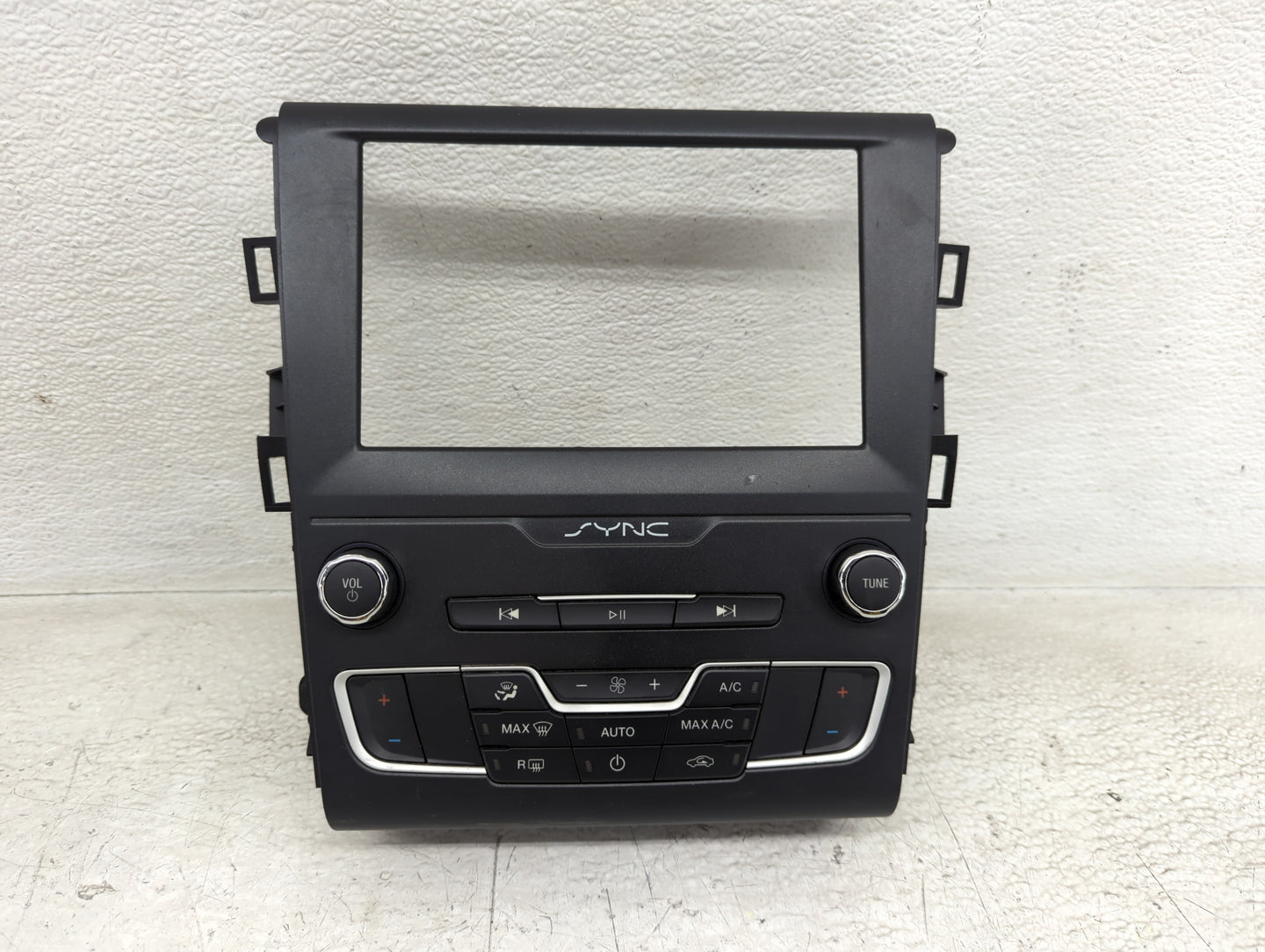 2019-2020 Ford Fusion Radio AM FM Cd Player Receiver Replacement P/N:KS7T-18E245-CGF Fits Fits 2019 2020 OEM Used Auto Parts