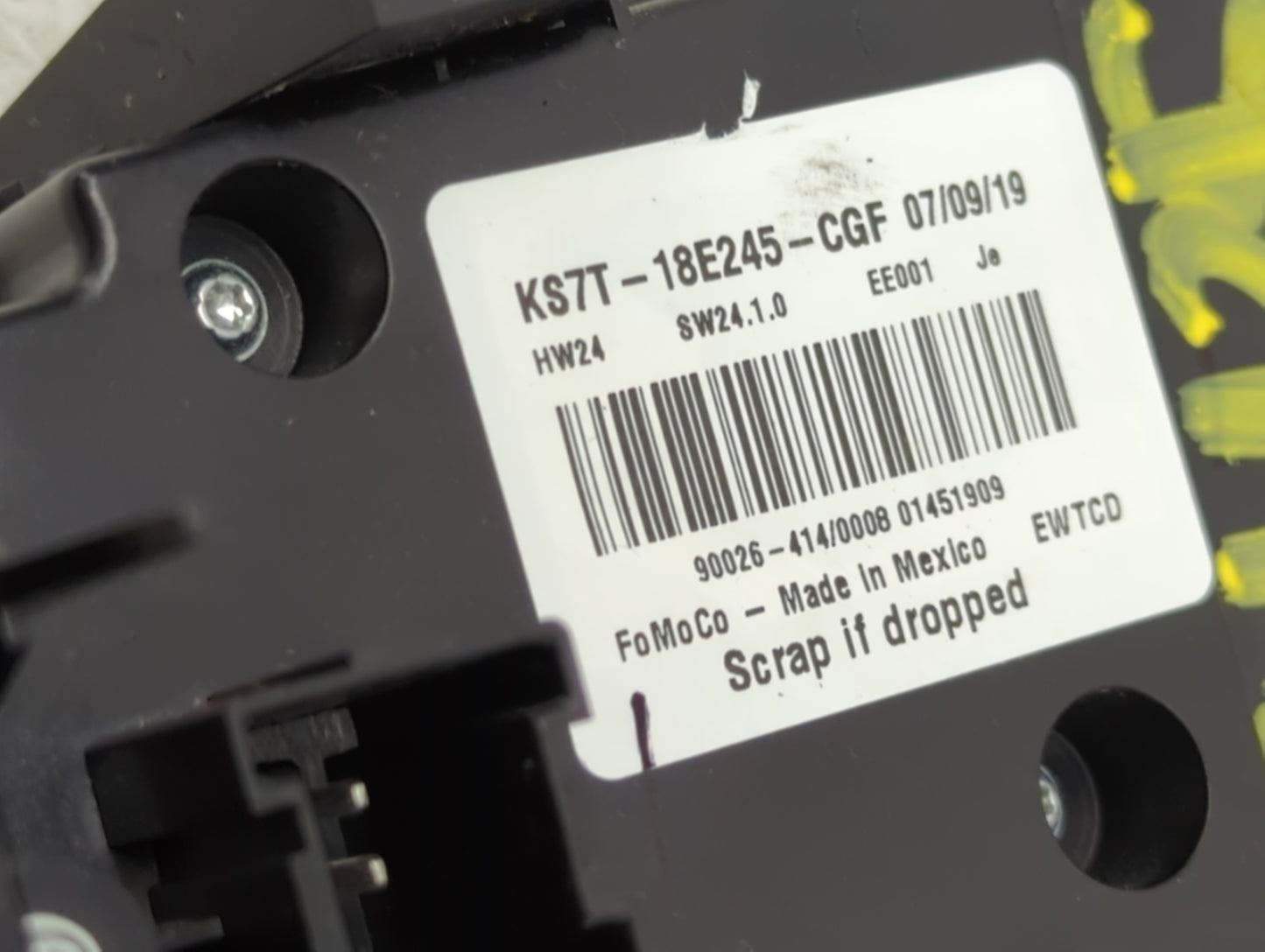 2019-2020 Ford Fusion Radio AM FM Cd Player Receiver Replacement P/N:KS7T-18E245-CGF Fits Fits 2019 2020 OEM Used Auto Parts