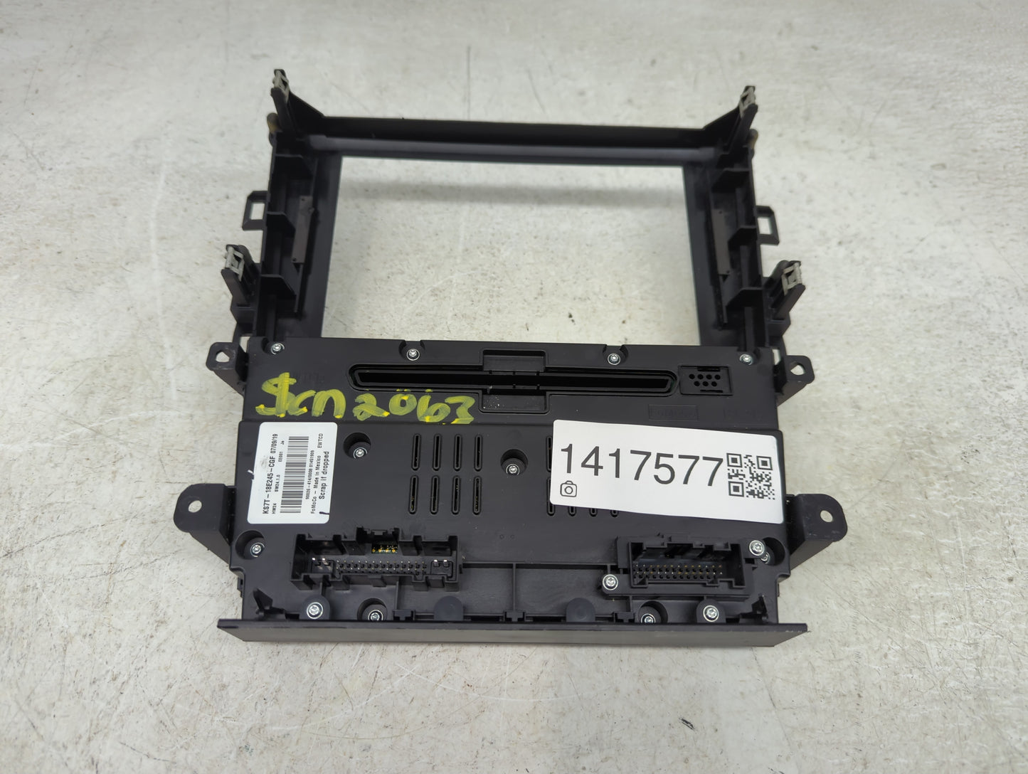 2019-2020 Ford Fusion Radio AM FM Cd Player Receiver Replacement P/N:KS7T-18E245-CGF Fits Fits 2019 2020 OEM Used Auto Parts