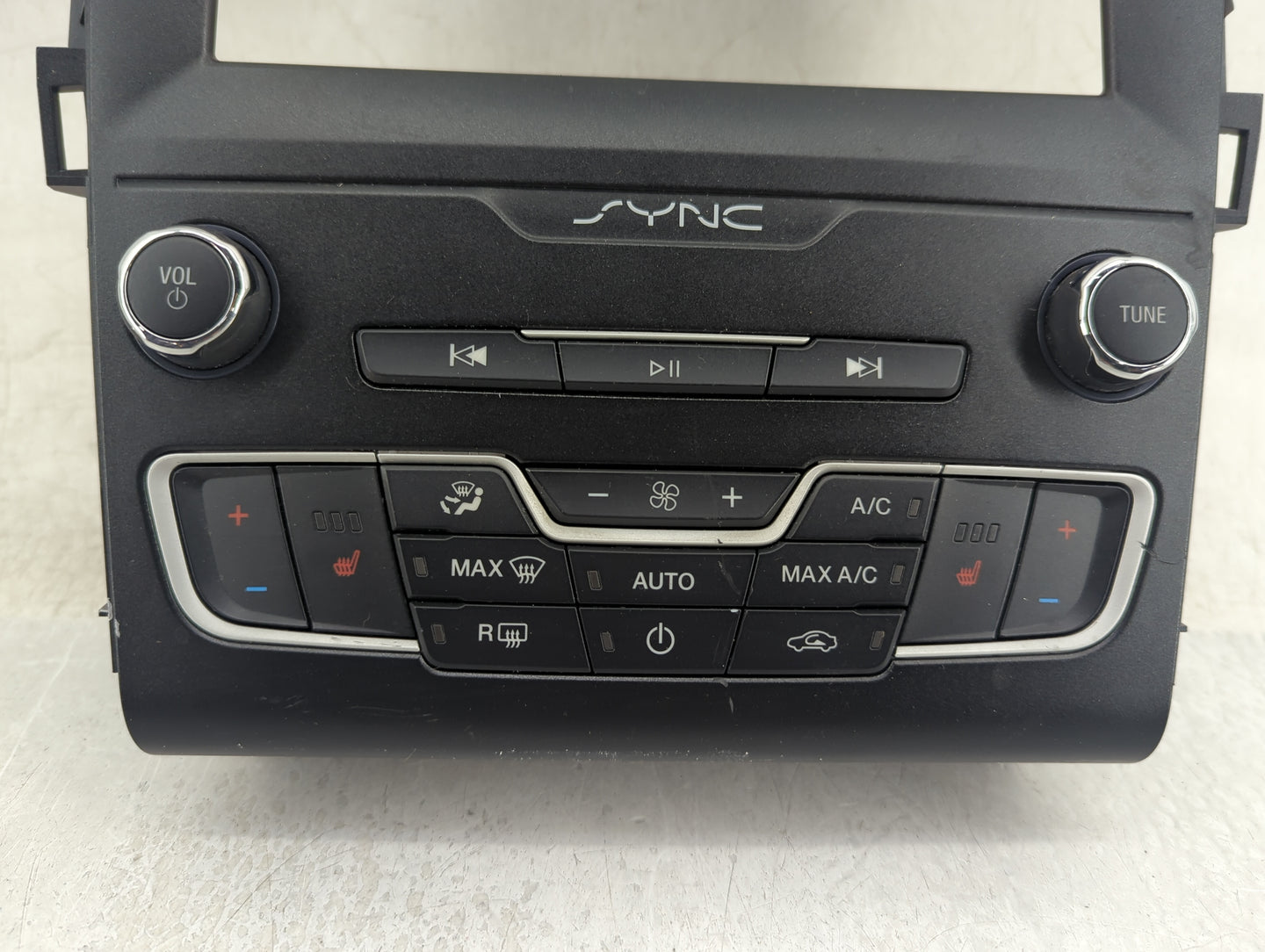 2016-2020 Ford Fusion Radio Control Panel - Oemusedautoparts1.com