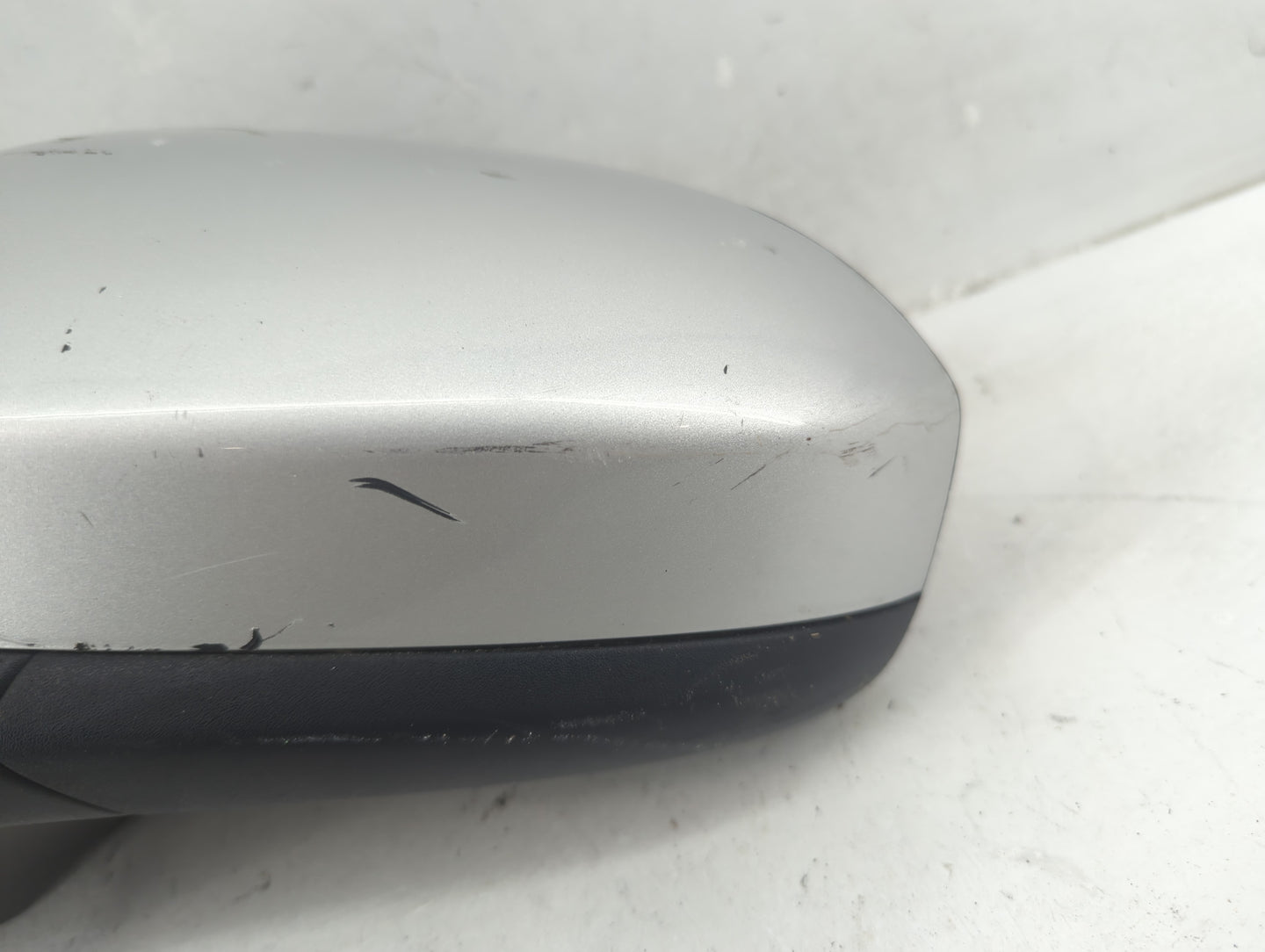 2019-2020 Ford Fusion Driver Side View Mirror - Left Door Mirror OEM Used - Oemusedautoparts1.com