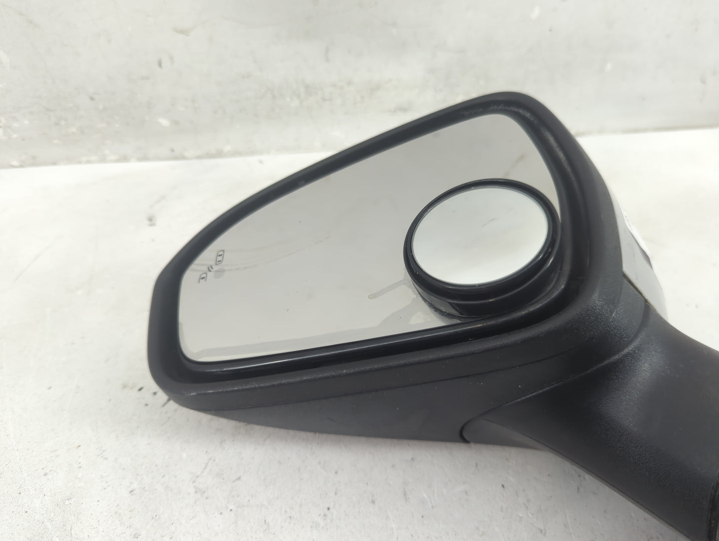 2019-2020 Ford Fusion Driver Side View Mirror - Left Door Mirror OEM Used - Oemusedautoparts1.com