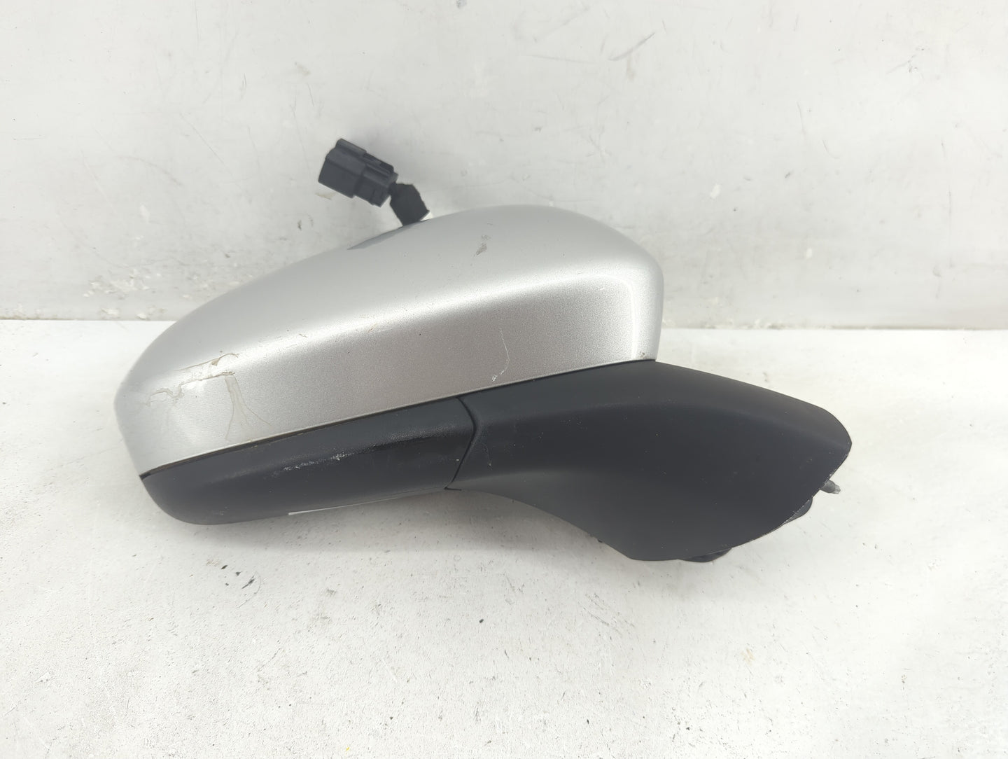 2019-2020 Ford Fusion Passenger Side View Mirror - Right Door Mirror OEM Used - Oemusedautoparts1.com