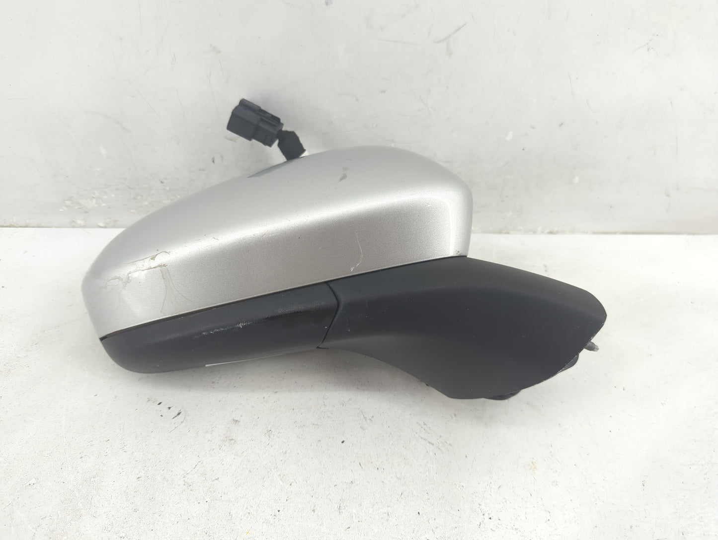 2019-2020 Ford Fusion Passenger Side View Mirror - Right Door Mirror OEM Used - Oemusedautoparts1.com
