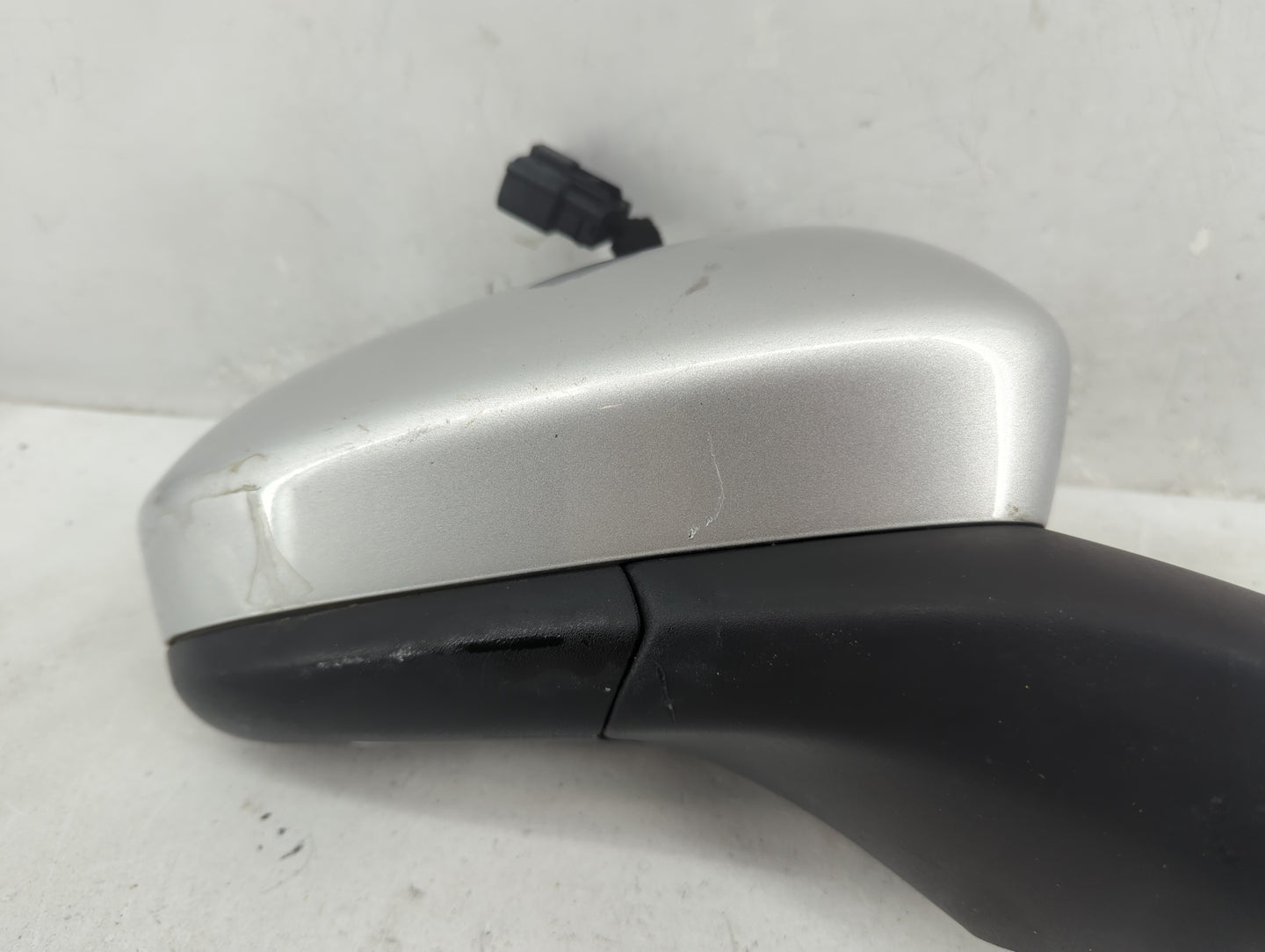 2019-2020 Ford Fusion Passenger Side View Mirror - Right Door Mirror OEM Used - Oemusedautoparts1.com