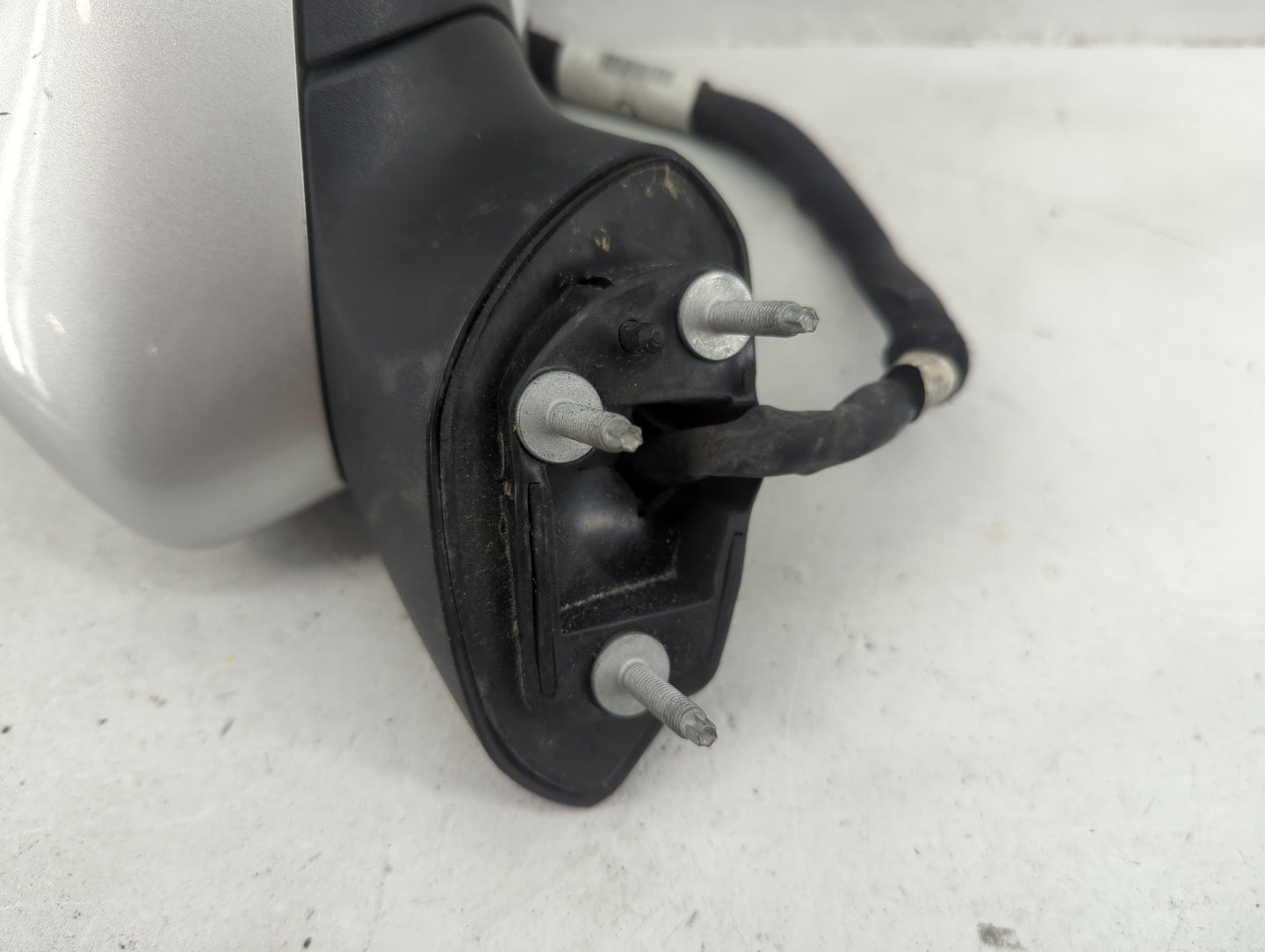 2019-2020 Ford Fusion Passenger Side View Mirror - Right Door Mirror OEM Used - Oemusedautoparts1.com