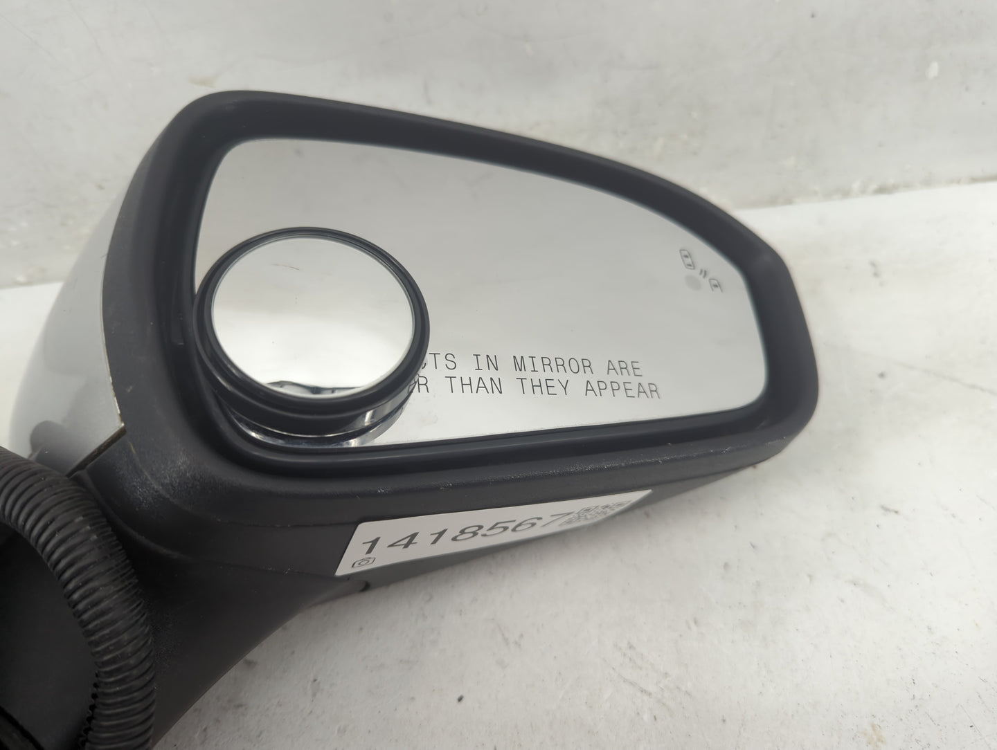 2019-2020 Ford Fusion Passenger Side View Mirror - Right Door Mirror OEM Used - Oemusedautoparts1.com