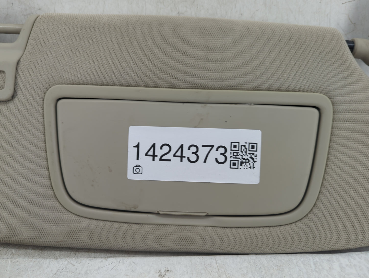 2017-2020 Ford Fusion Sun Visor Shade Replacement Passenger Right Mirror Fits Fits 2017 2018 2019 2020 OEM Used Auto Parts -