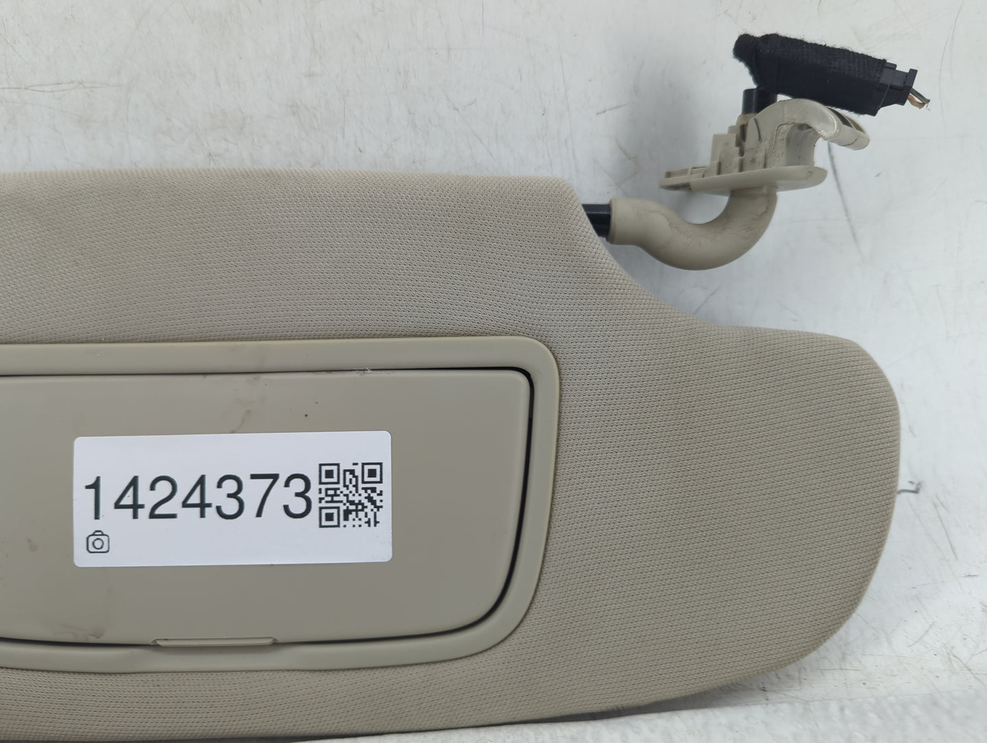 2017-2020 Ford Fusion Sun Visor Shade Replacement Passenger Right Mirror Fits Fits 2017 2018 2019 2020 OEM Used Auto Parts -