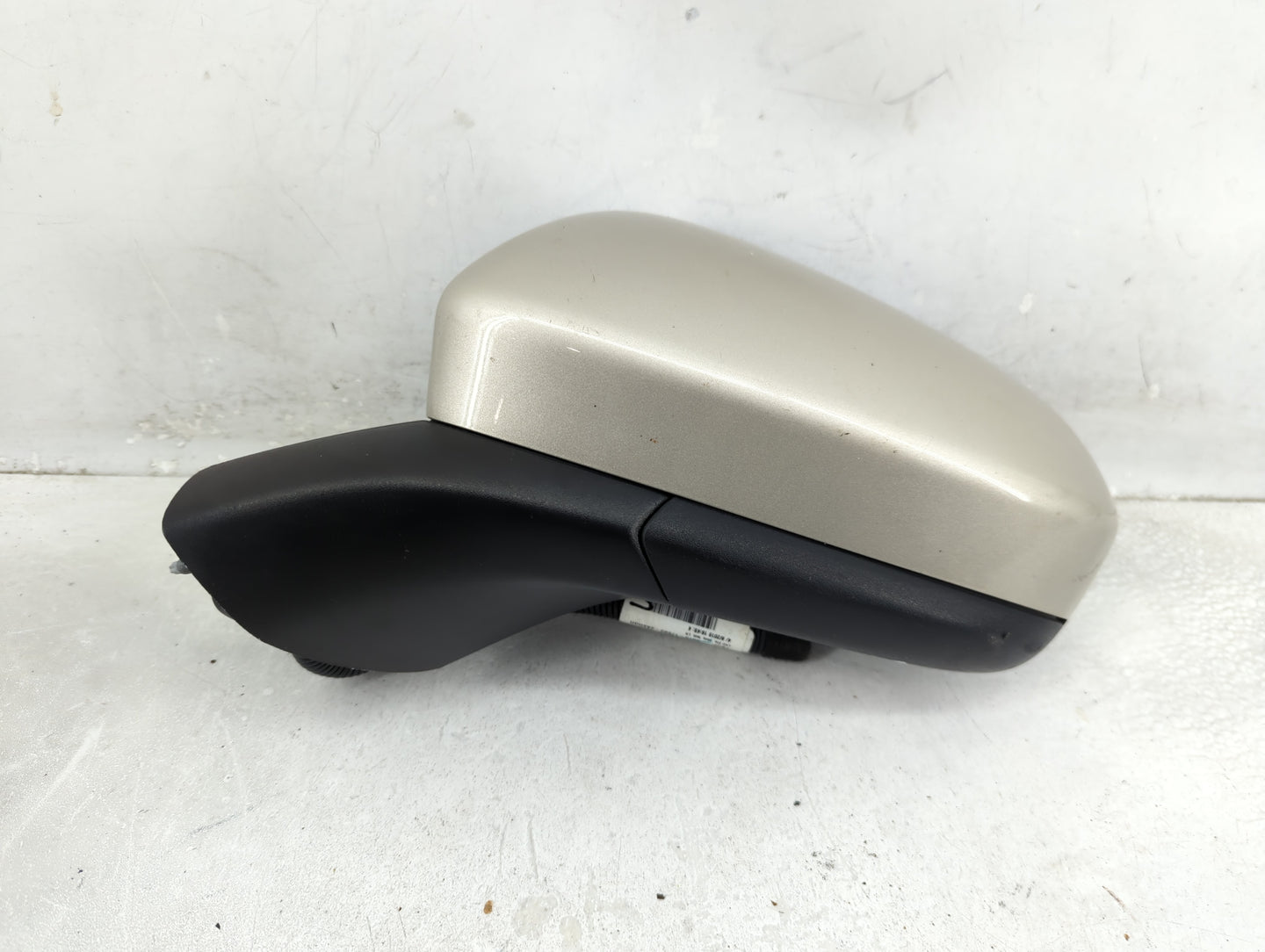 2019-2020 Ford Fusion Driver Side View Mirror - Left Door Mirror OEM Used - Oemusedautoparts1.com