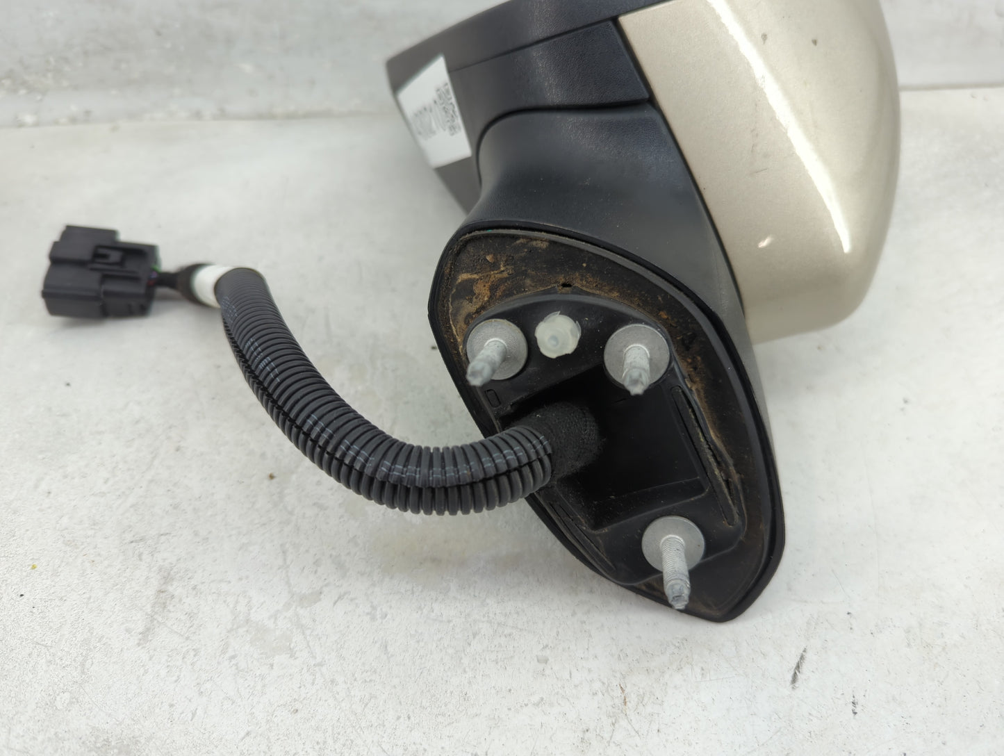 2019-2020 Ford Fusion Driver Side View Mirror - Left Door Mirror OEM Used - Oemusedautoparts1.com