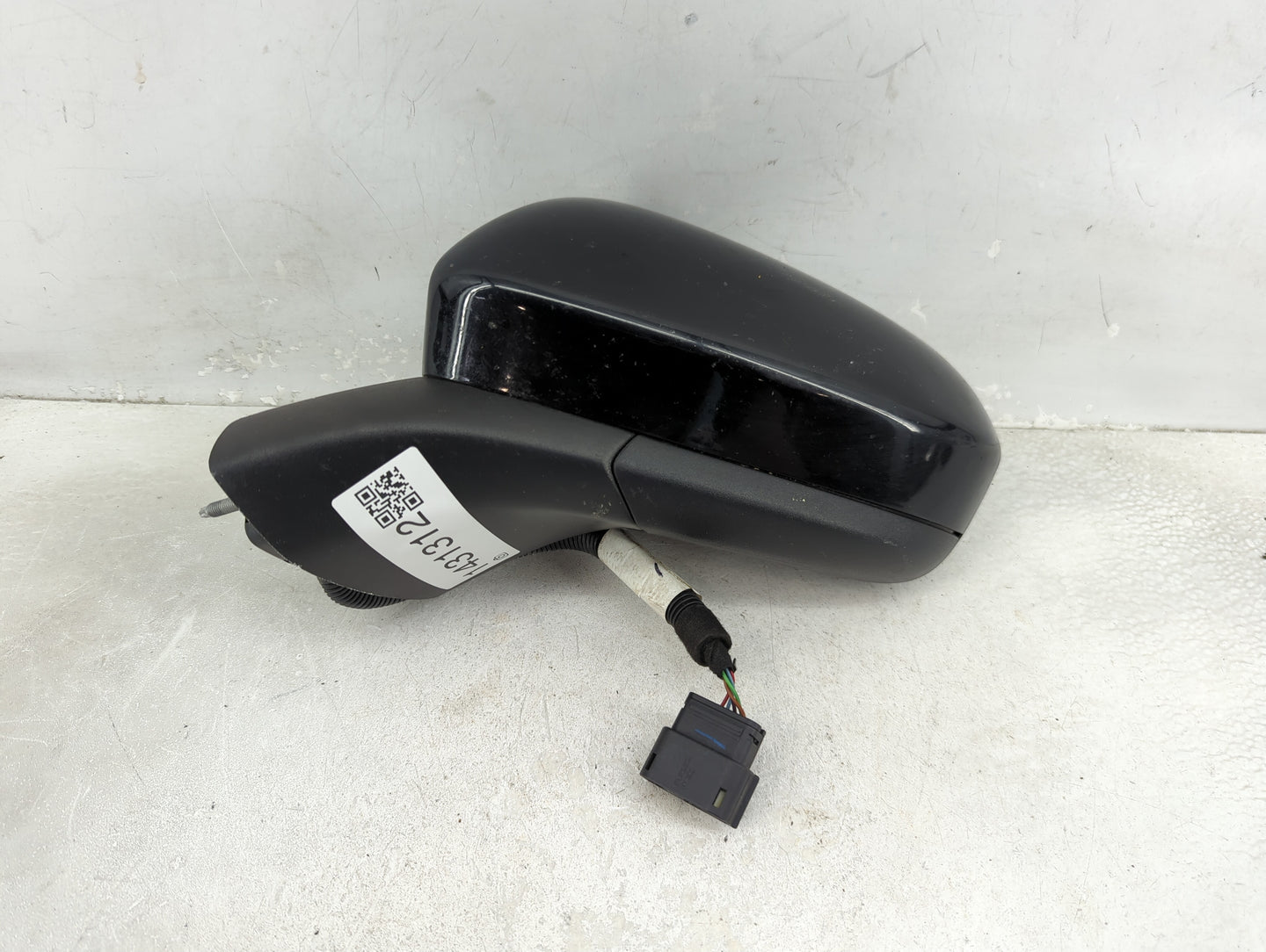 2019-2020 Ford Fusion Driver Side View Mirror - Left Door Mirror OEM Used - Oemusedautoparts1.com