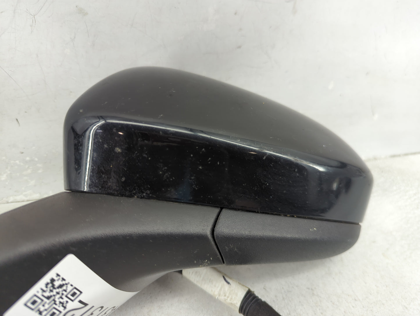 2019-2020 Ford Fusion Driver Side View Mirror - Left Door Mirror OEM Used - Oemusedautoparts1.com