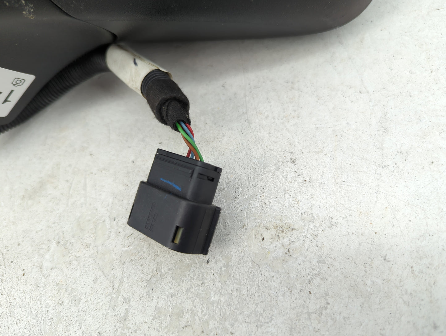 2019-2020 Ford Fusion Driver Side View Mirror - Left Door Mirror OEM Used - Oemusedautoparts1.com