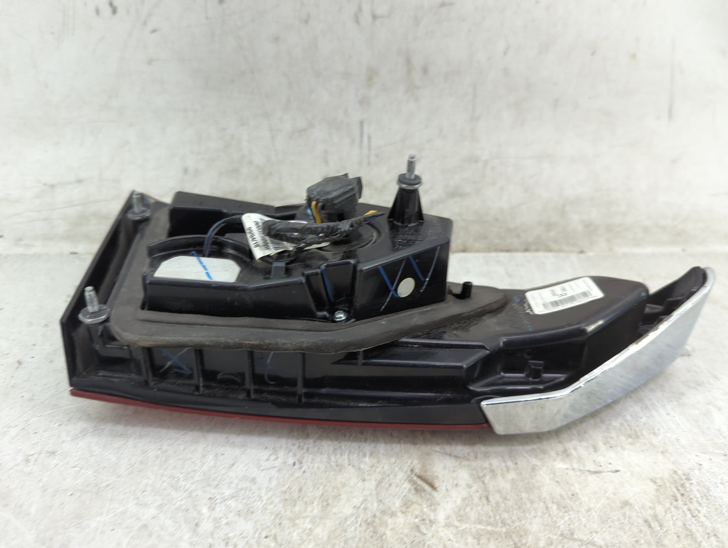 2019-2020 Ford Fusion Tail Light Assembly Passenger Right OEM P/N:KS73-13A602-BD Fits Fits 2019 2020 OEM Used Auto Parts - O