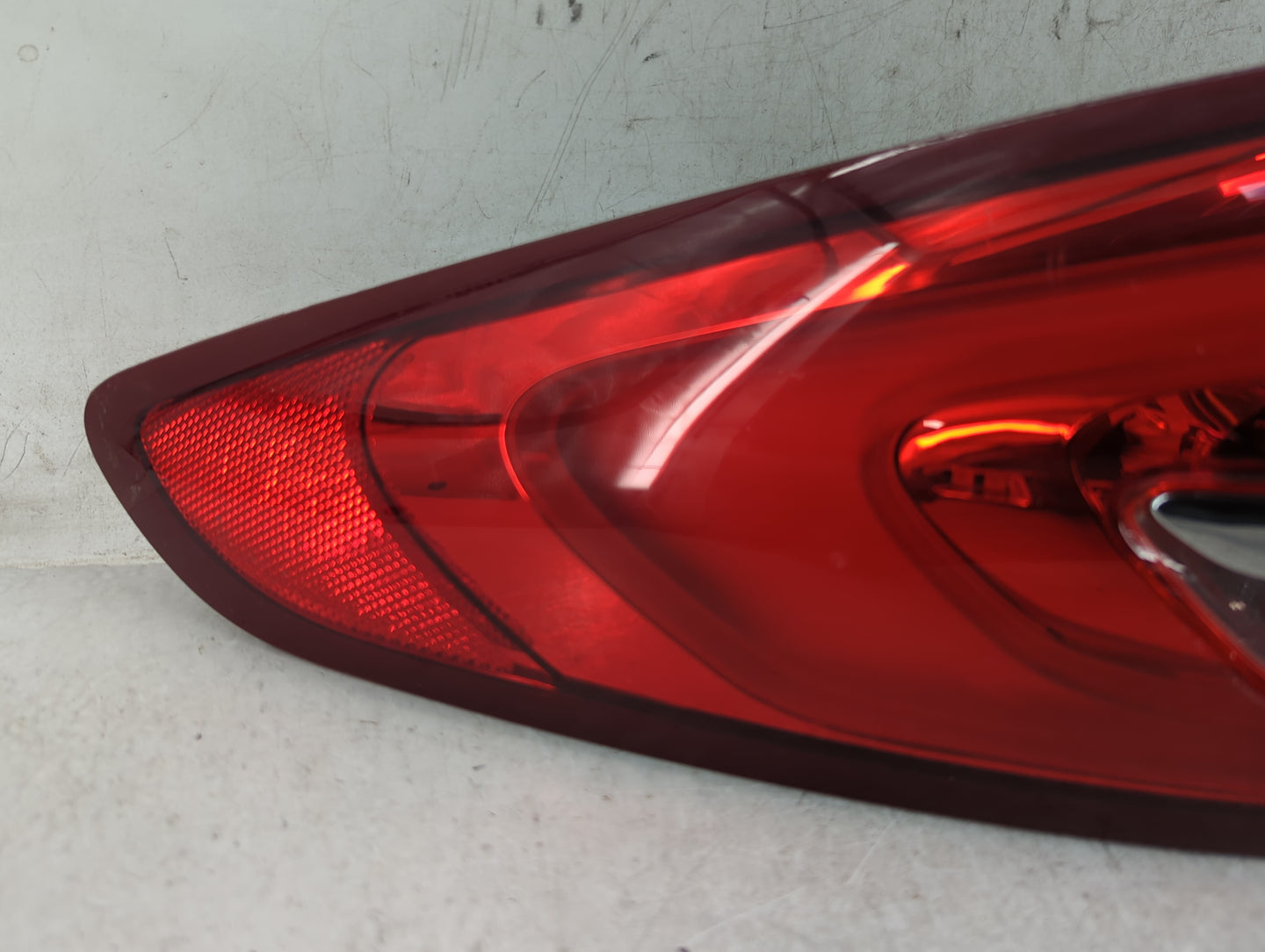 2017-2020 Ford Fusion Tail Light Assembly Driver Left OEM P/N:HS73-13405-AD Fits Fits 2017 2018 2019 2020 OEM Used Auto Part