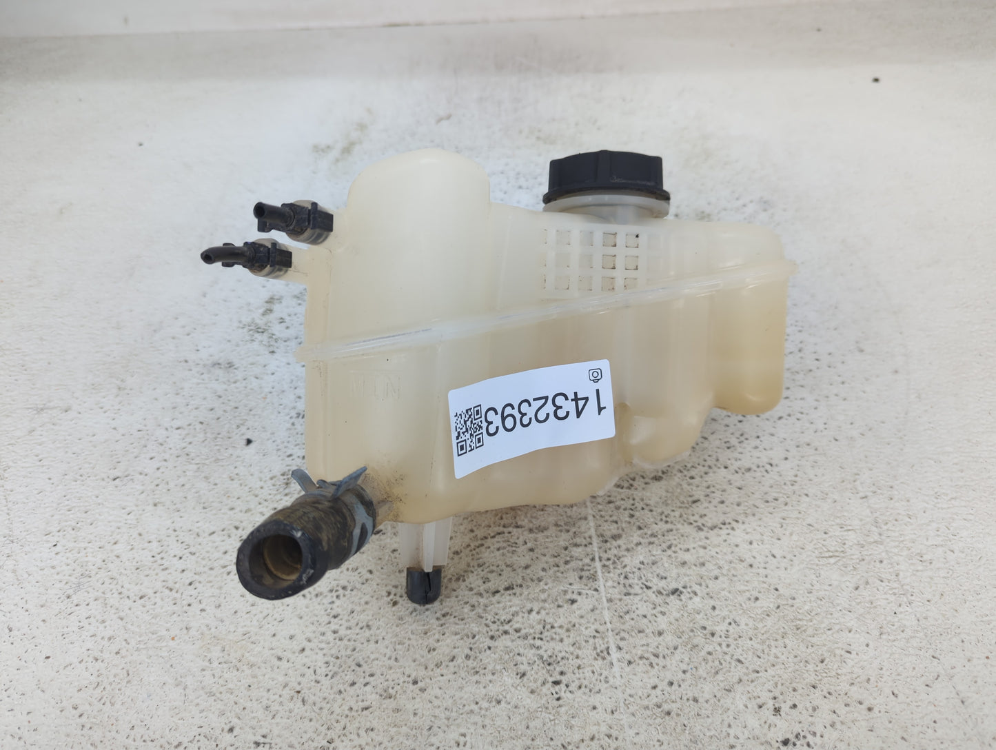 2013-2020 Ford Fusion Radiator Coolant Overflow Expansion Tank Bottle 1432393 - Oemusedautoparts1.com