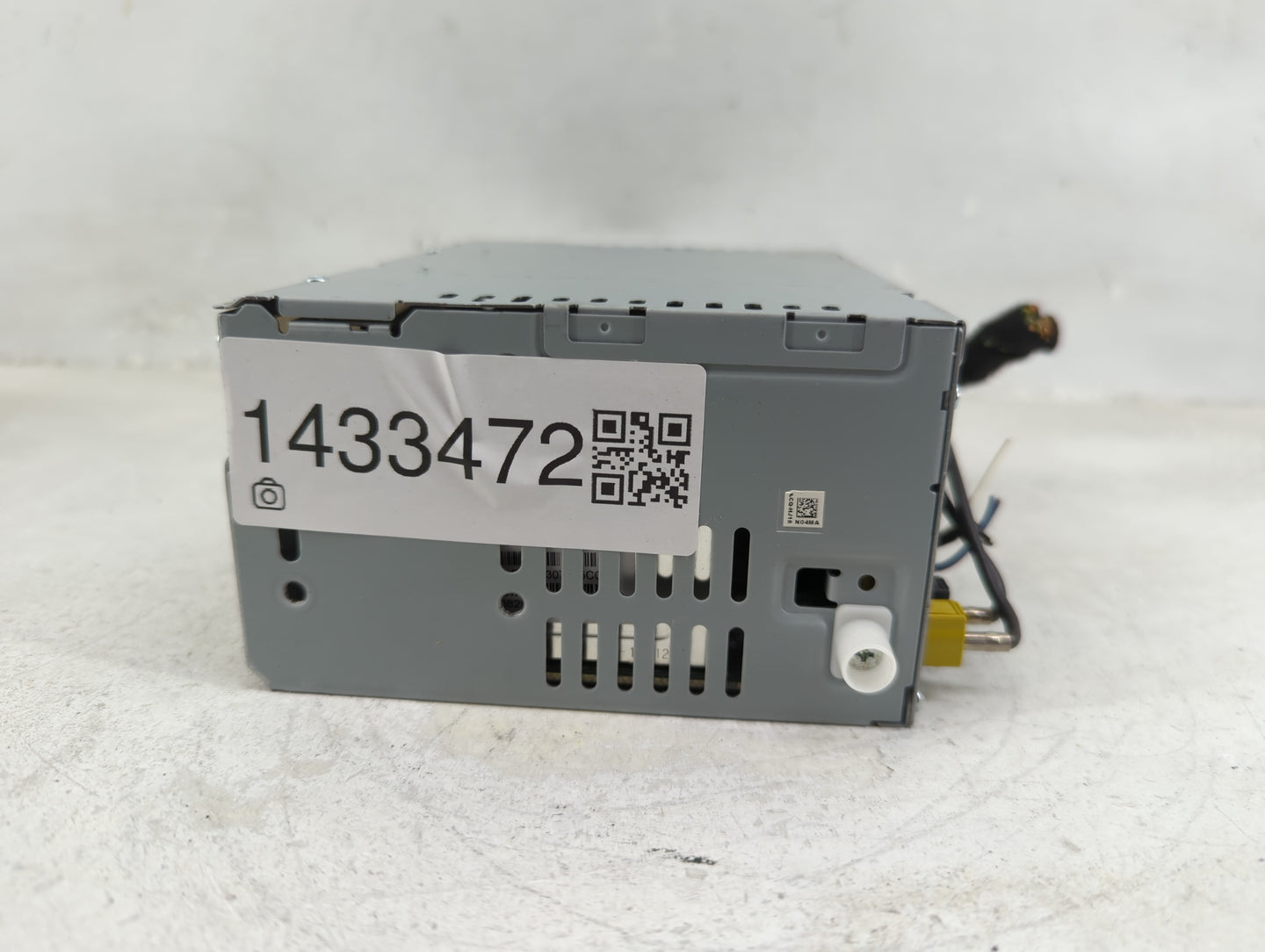 2019 Ford Fusion Radio AM FM Cd Player Receiver Replacement P/N:CQ-HJ18N04MA Fits OEM Used Auto Parts - Oemusedautoparts1.co