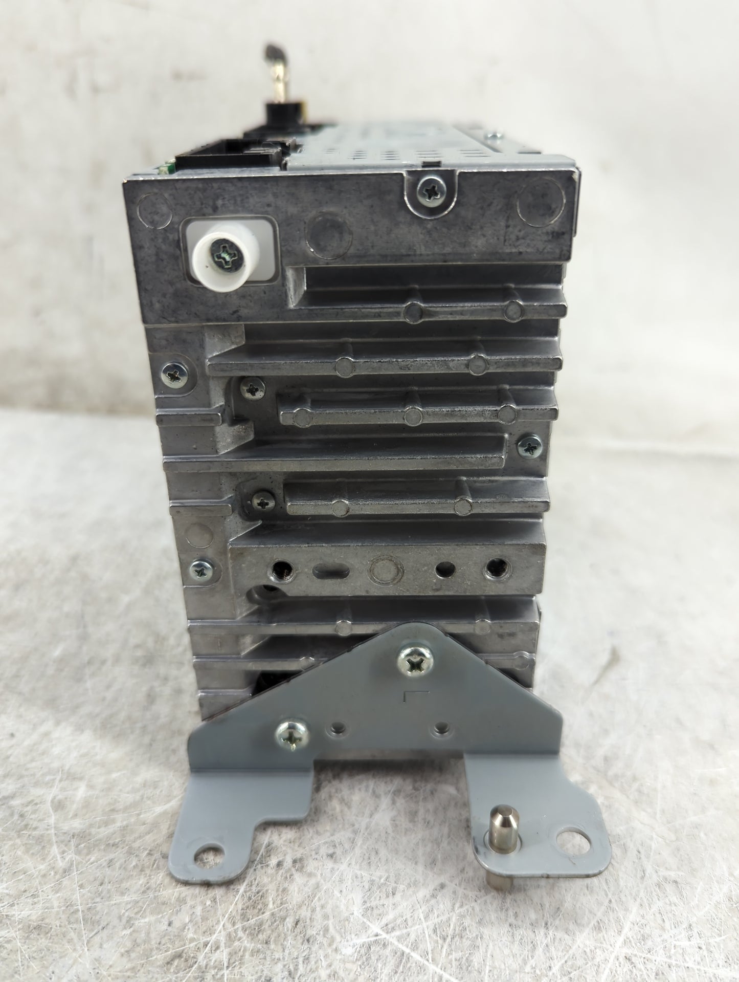 2019-2020 Ford Fusion Radio AM FM Cd Player Receiver Replacement P/N:KS7T-18D818-YB Fits Fits 2019 2020 OEM Used Auto Parts 