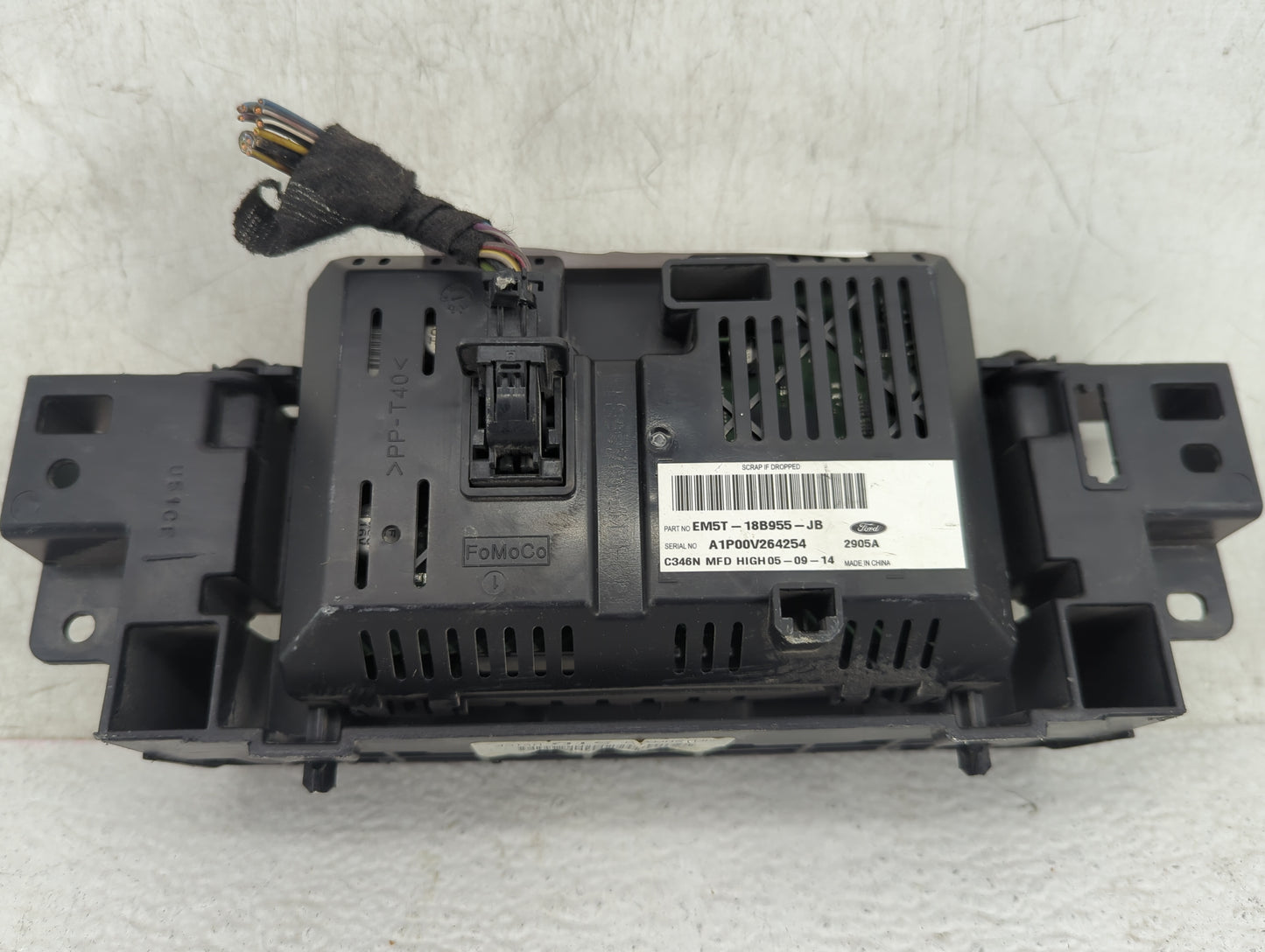 2017-2020 Ford Fusion Information Display Screen - Oemusedautoparts1.com