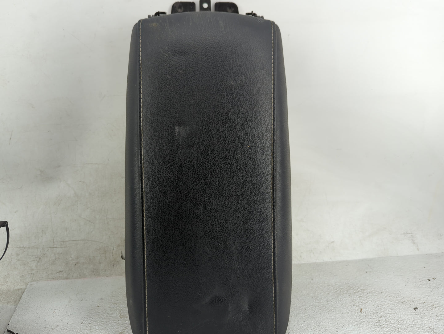 2019 Ford Fusion Center Console Armrest Cover Lid P/N:HS73-F04604 Fits OEM Used Auto Parts - Oemusedautoparts1.com