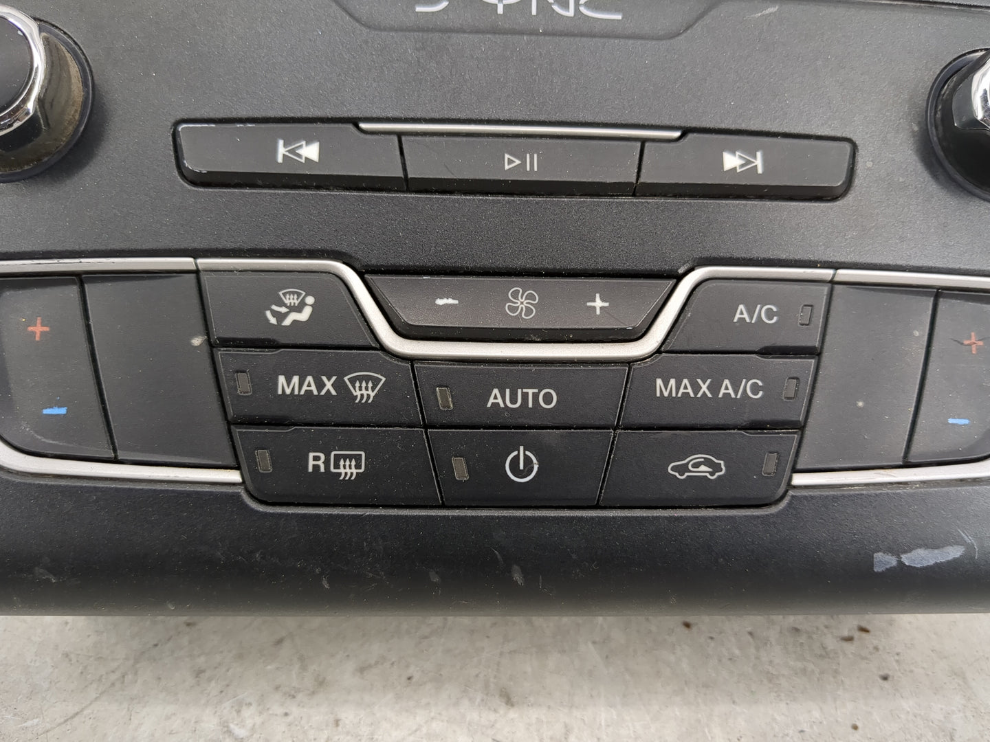 2017-2020 Ford Fusion Radio Control Panel - Oemusedautoparts1.com