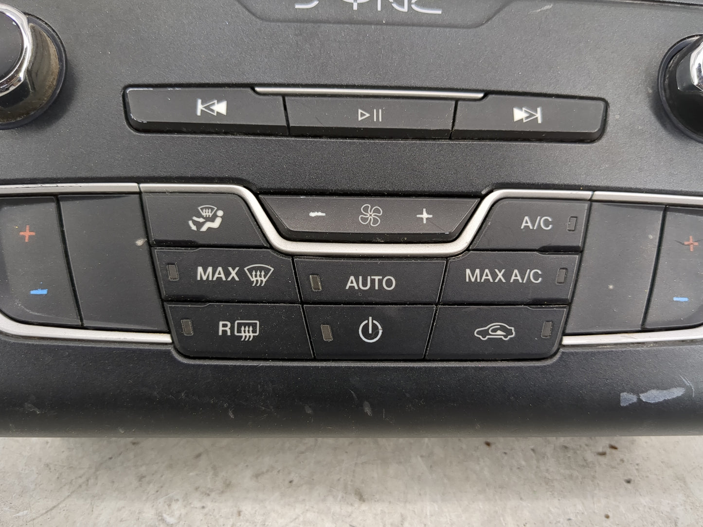 2017-2020 Ford Fusion Radio Control Panel - Oemusedautoparts1.com