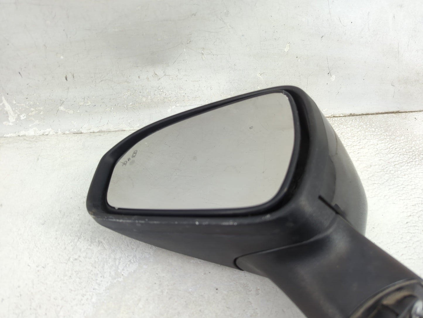 2019-2020 Ford Fusion Driver Side View Mirror - Left Door Mirror OEM Used - Oemusedautoparts1.com