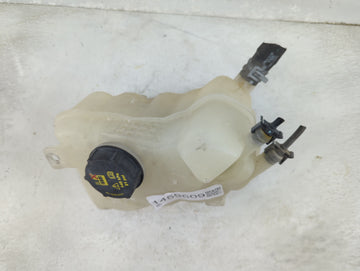 2017-2020 Ford Fusion Radiator Coolant Overflow Expansion Tank Bottle 1459609