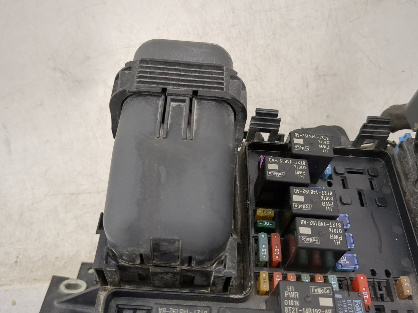 2017-2020 Ford Fusion Fusebox Fuse Box Panel Relay Module P/N:G2GT14A075AA 8T2T-14B192-AB Fits Fits 2017 2018 2019 2020 OEM 