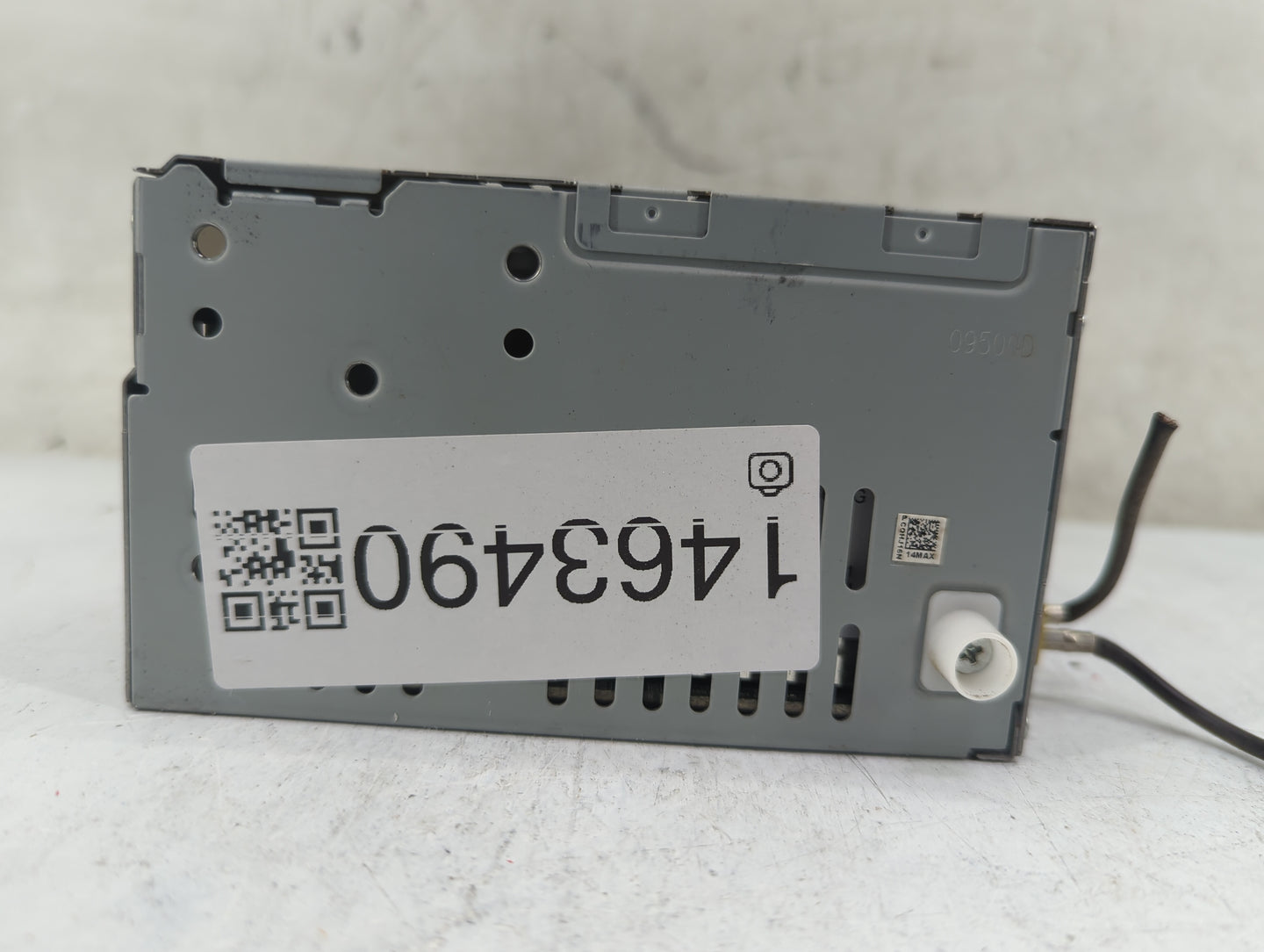 2019-2020 Ford Fusion Radio AM FM Cd Player Receiver Replacement P/N:KS7T-18D818-YB Fits Fits 2019 2020 OEM Used Auto Parts 