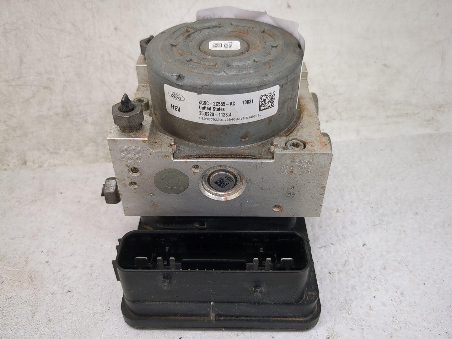 2019-2020 Ford Fusion ABS Pump Control Module Replacement P/N:KG9C-2C555-AC 25.0220-1128.4 Fits Fits 2019 2020 OEM Used Auto
