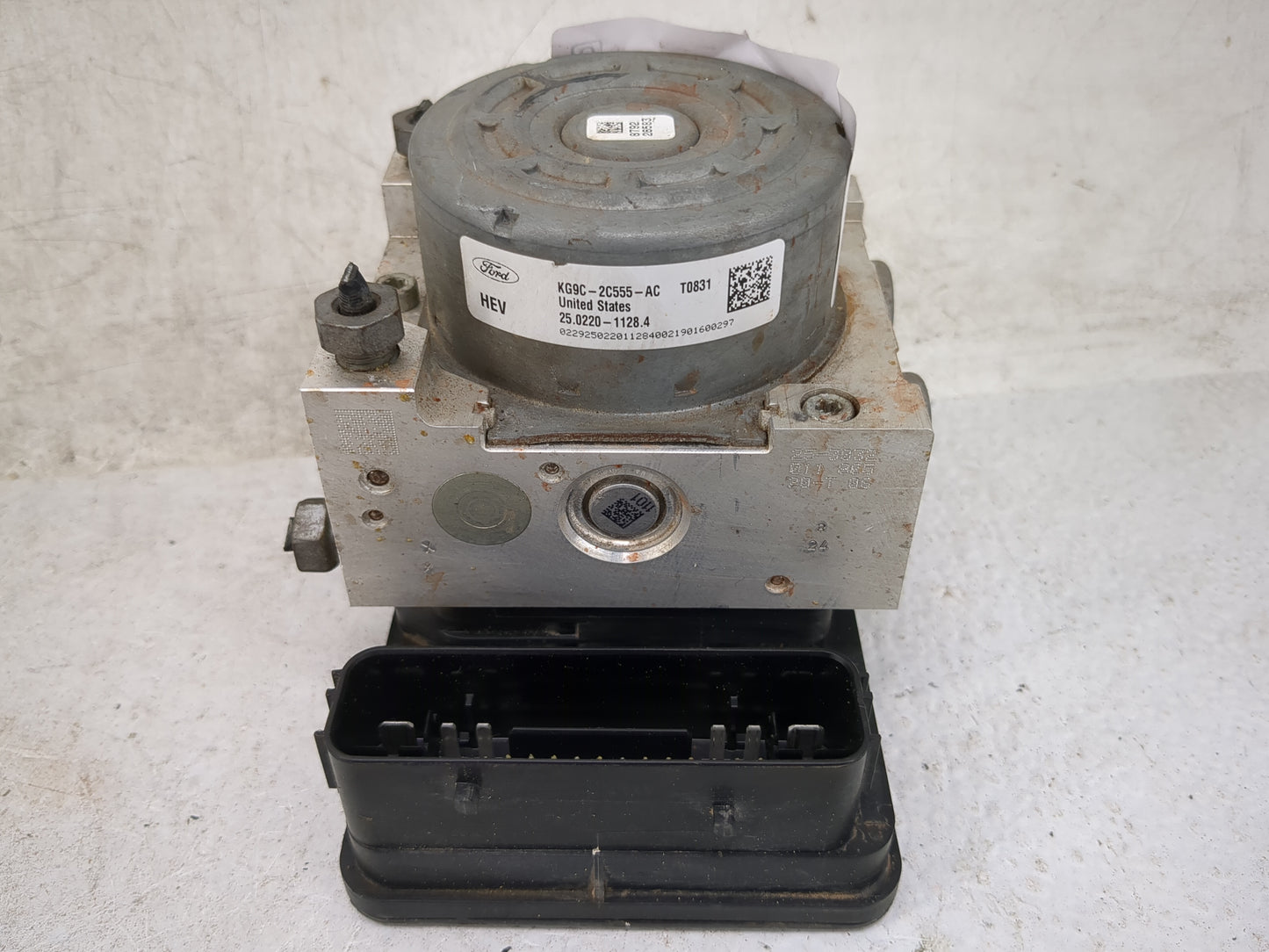 2019-2020 Ford Fusion ABS Pump Control Module Replacement P/N:KG9C-2C555-AC 25.0220-1128.4 Fits Fits 2019 2020 OEM Used Auto