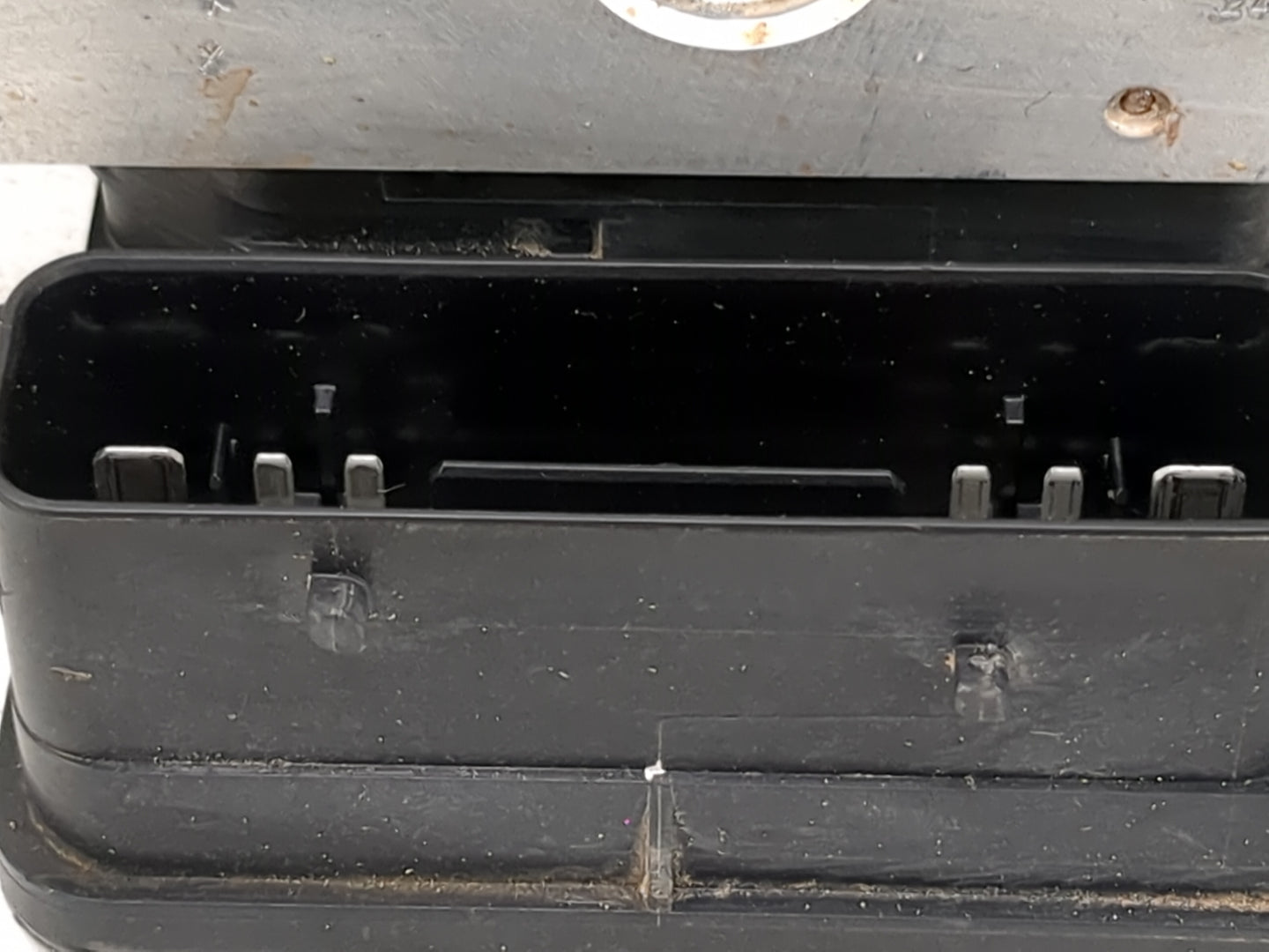2019-2020 Ford Fusion ABS Pump Control Module Replacement P/N:KG9C-2C555-AC 25.0220-1128.4 Fits Fits 2019 2020 OEM Used Auto