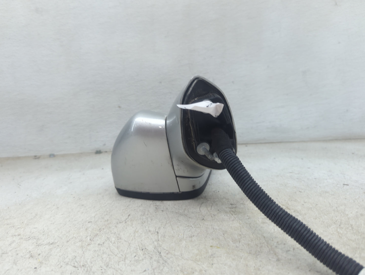 2019-2020 Ford Fusion Driver Side View Mirror - Left Door Mirror OEM Used - Oemusedautoparts1.com
