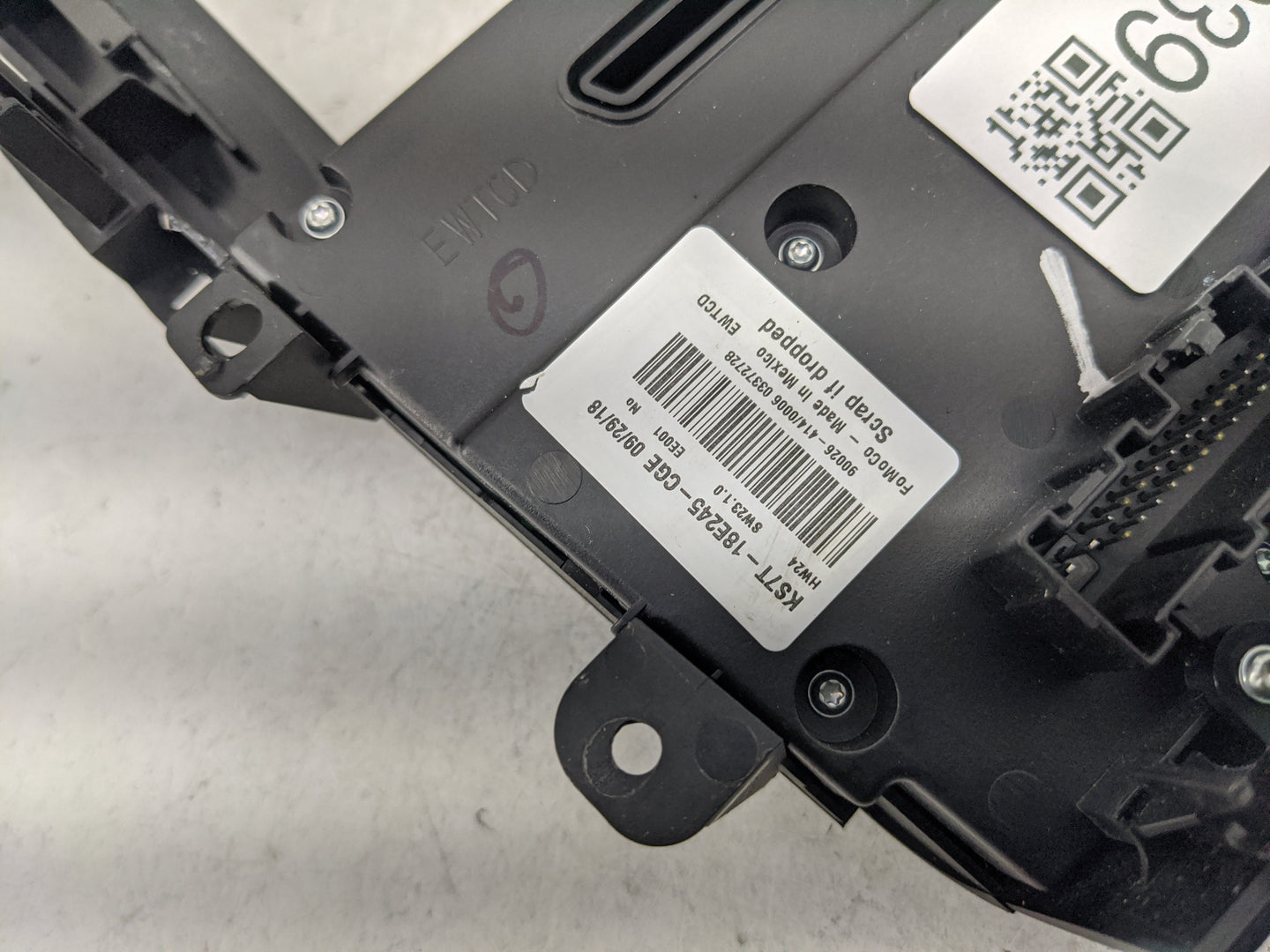 2019-2020 Ford Fusion Radio Control Panel 1468239 - Oemusedautoparts1.com