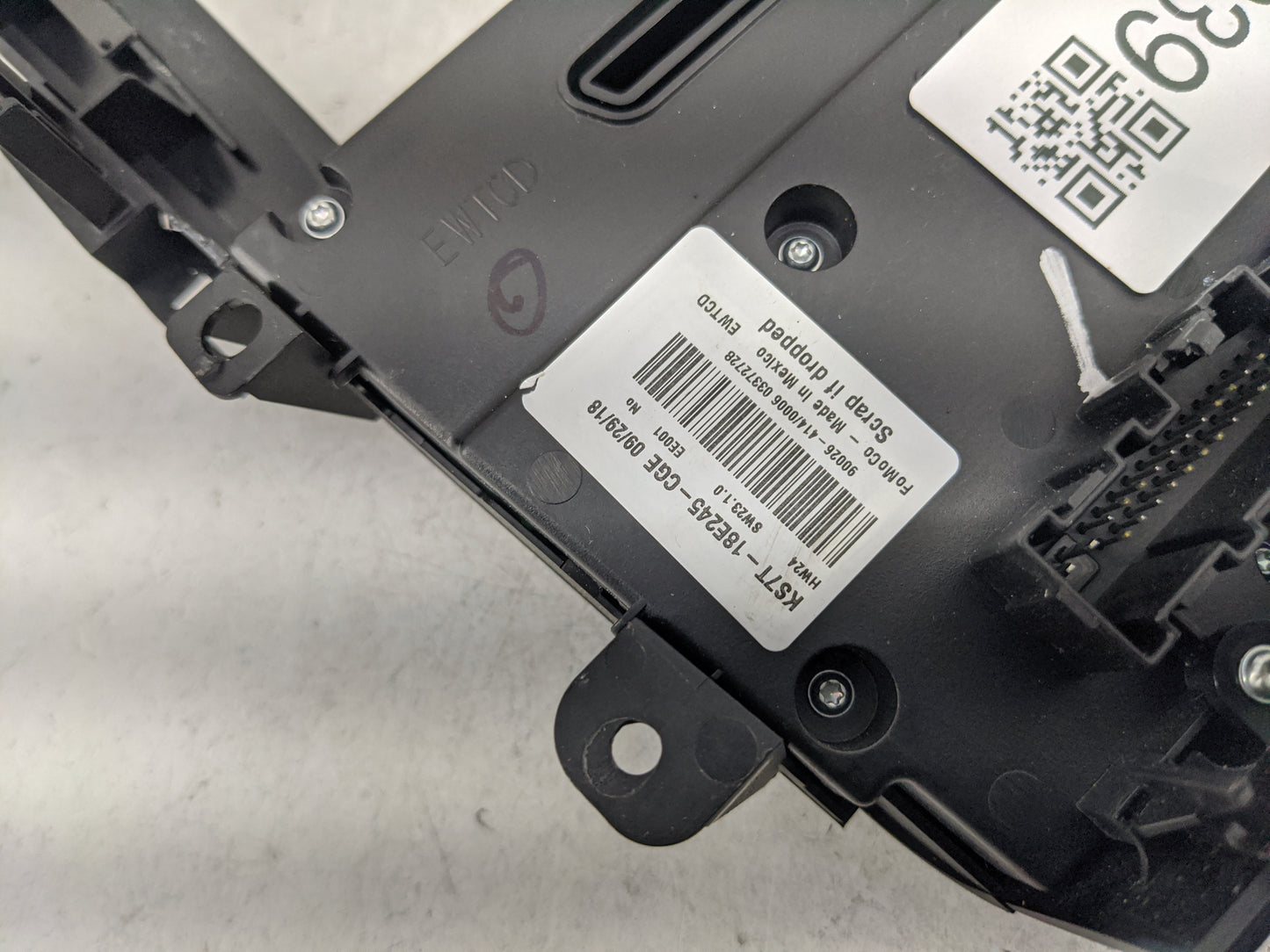 2019-2020 Ford Fusion Radio Control Panel 1468239 - Oemusedautoparts1.com