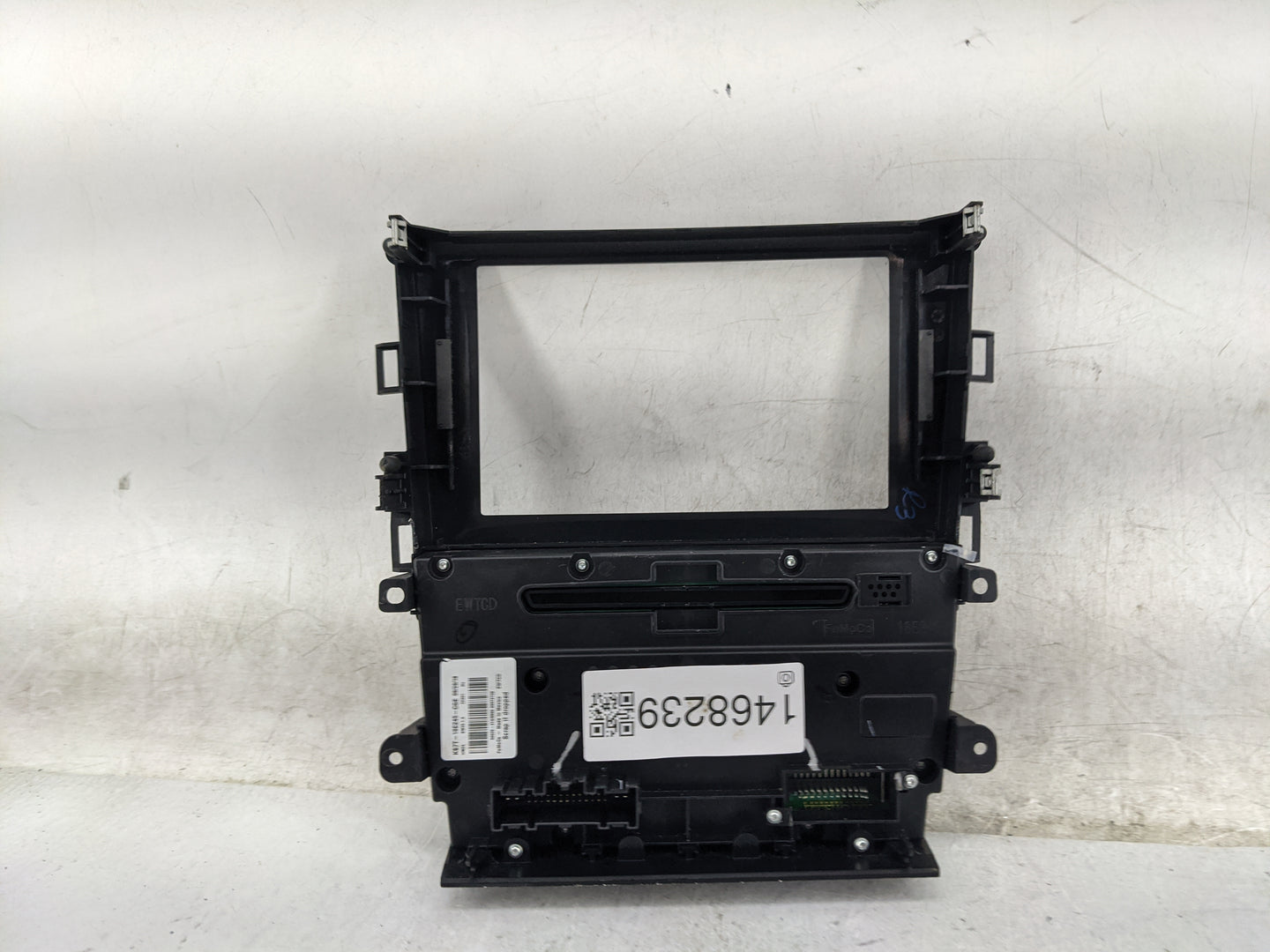 2019-2020 Ford Fusion Radio Control Panel 1468239 - Oemusedautoparts1.com