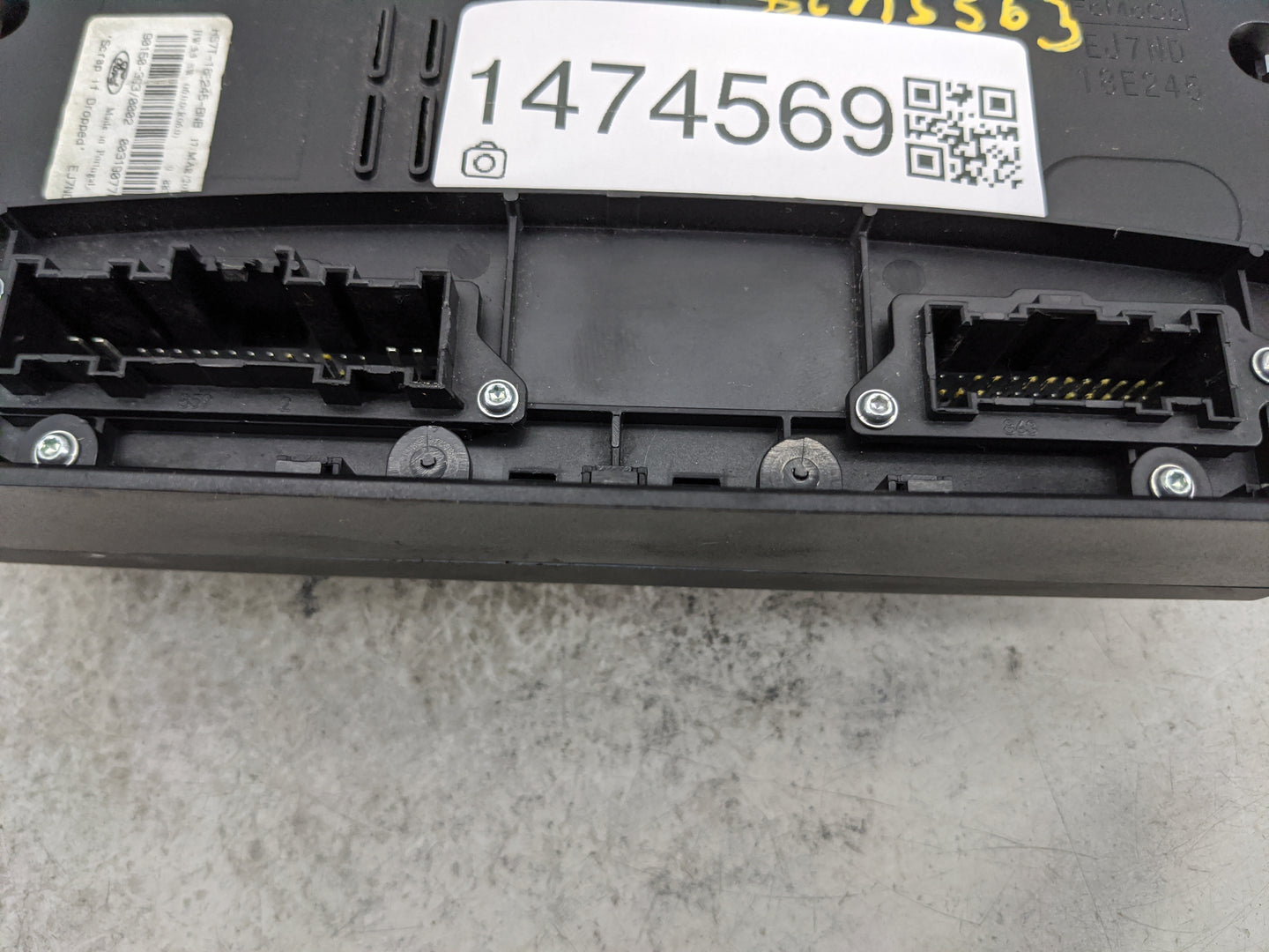 2017-2017 Ford Fusion Radio Control Panel 1474569 - Oemusedautoparts1.com