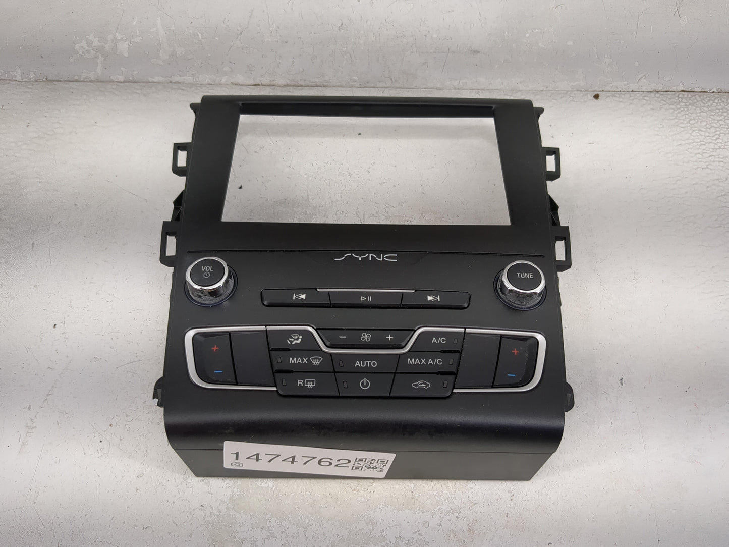 2019-2020 Ford Fusion Radio Control Panel 1474762 - Oemusedautoparts1.com