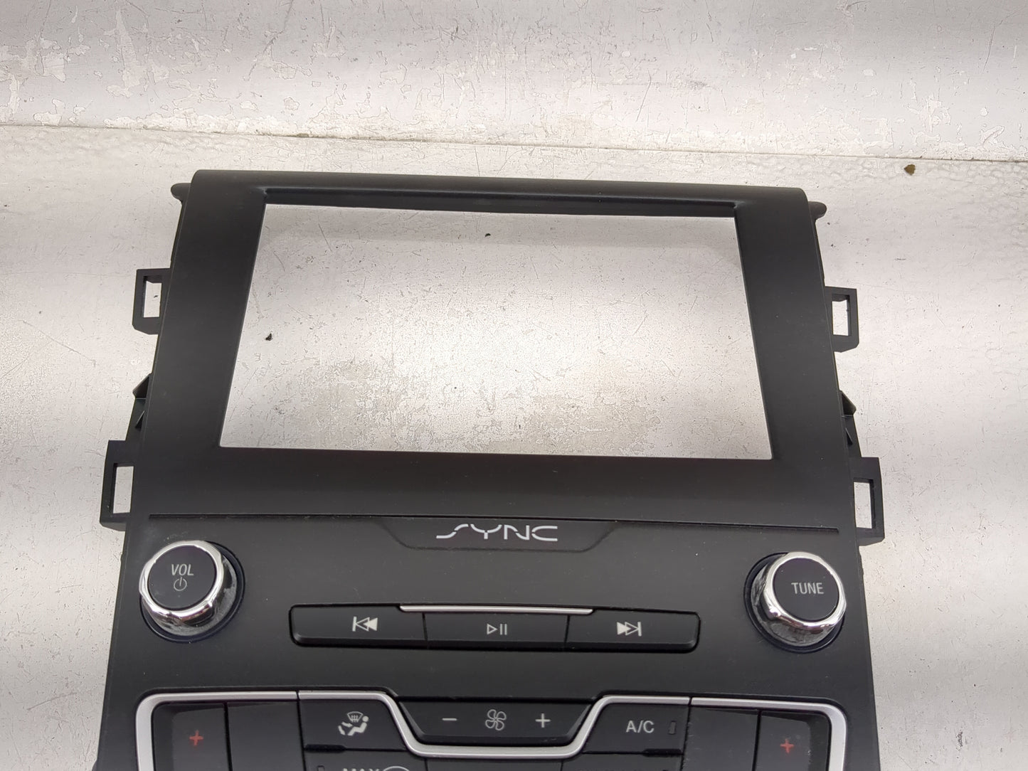 2019-2020 Ford Fusion Radio Control Panel 1474762 - Oemusedautoparts1.com