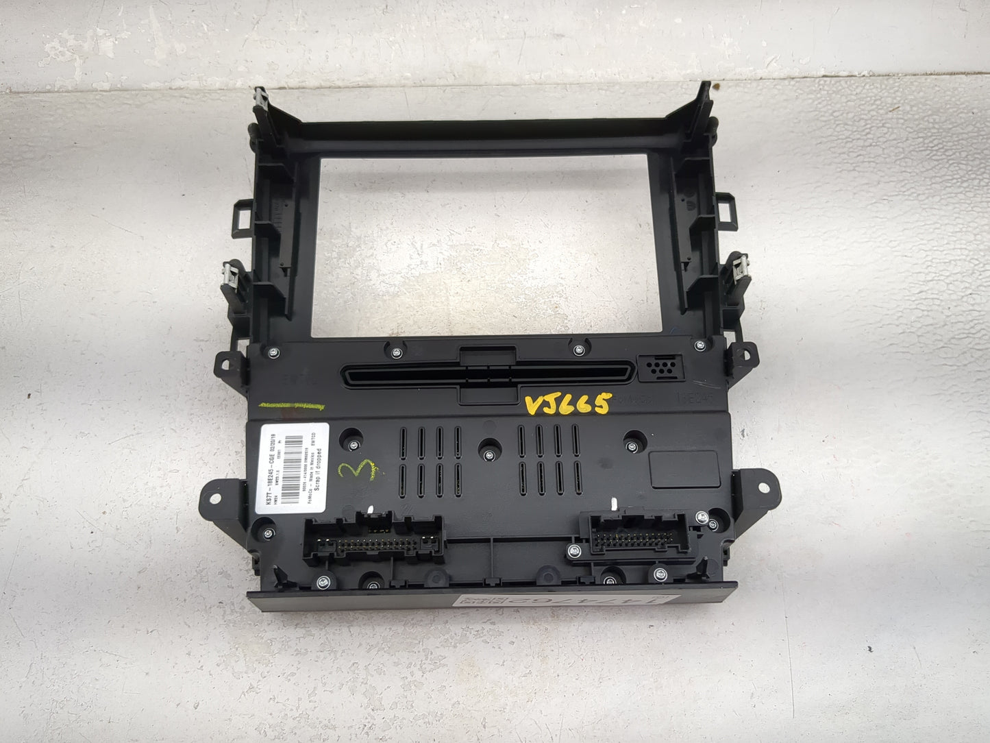 2019-2020 Ford Fusion Radio Control Panel 1474762 - Oemusedautoparts1.com