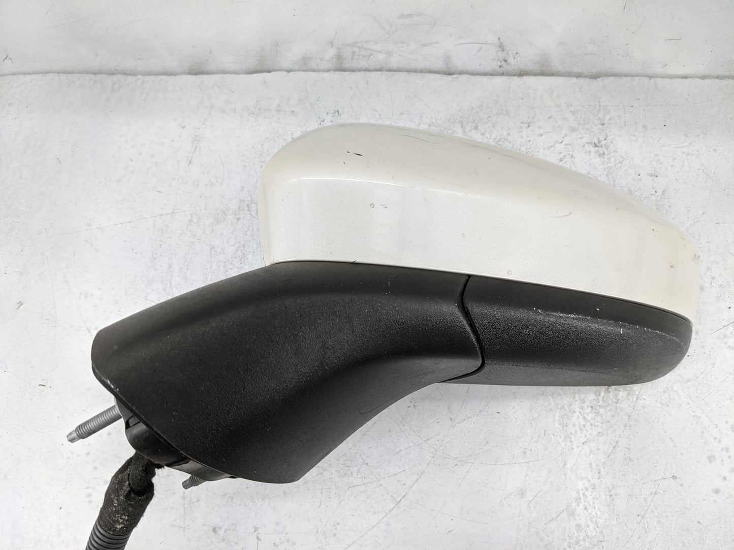 2016-2020 Ford Fusion Driver Side View Mirror - Left Door Mirror OEM Used - Oemusedautoparts1.com