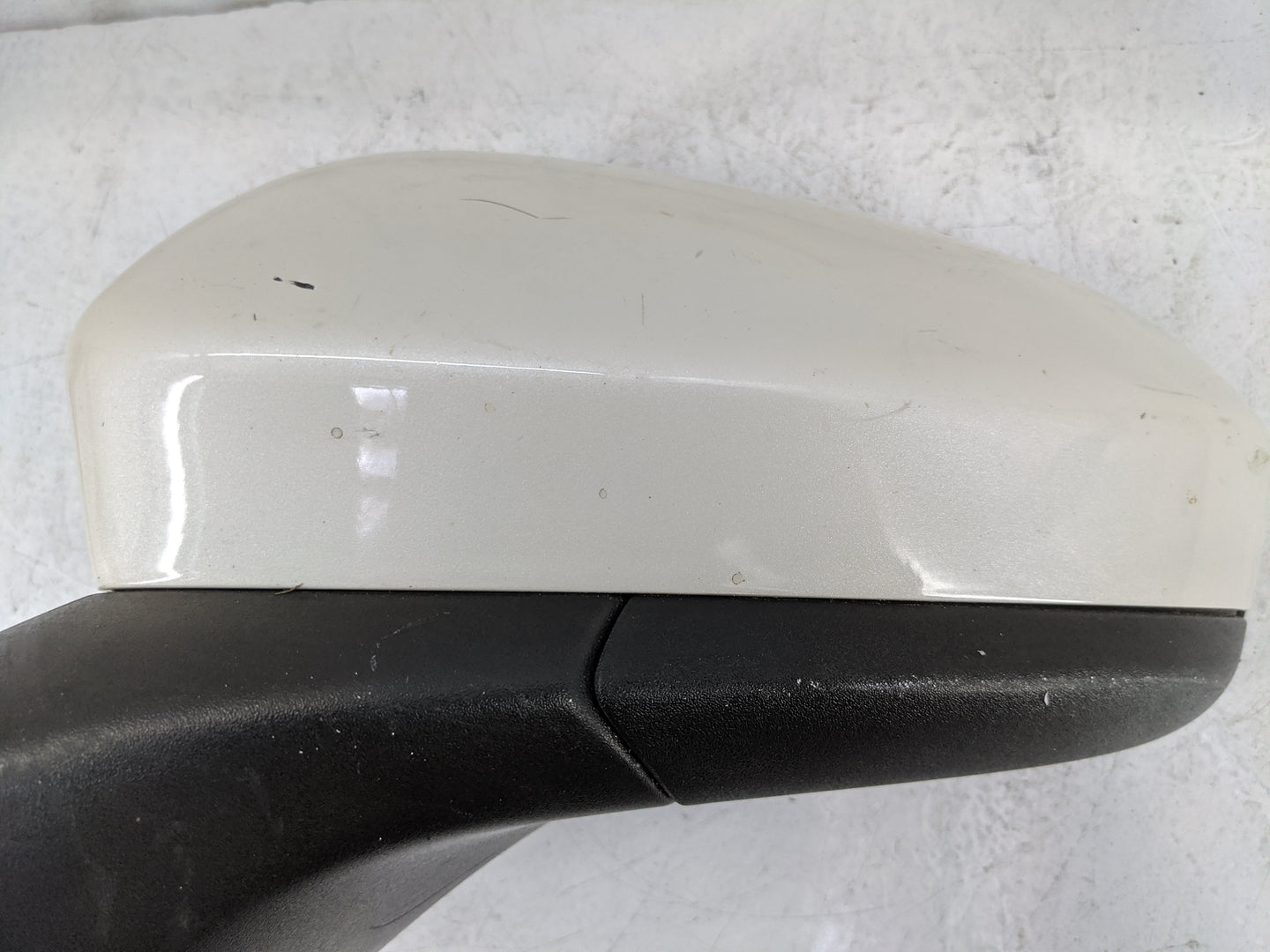 2016-2020 Ford Fusion Driver Side View Mirror - Left Door Mirror OEM Used - Oemusedautoparts1.com